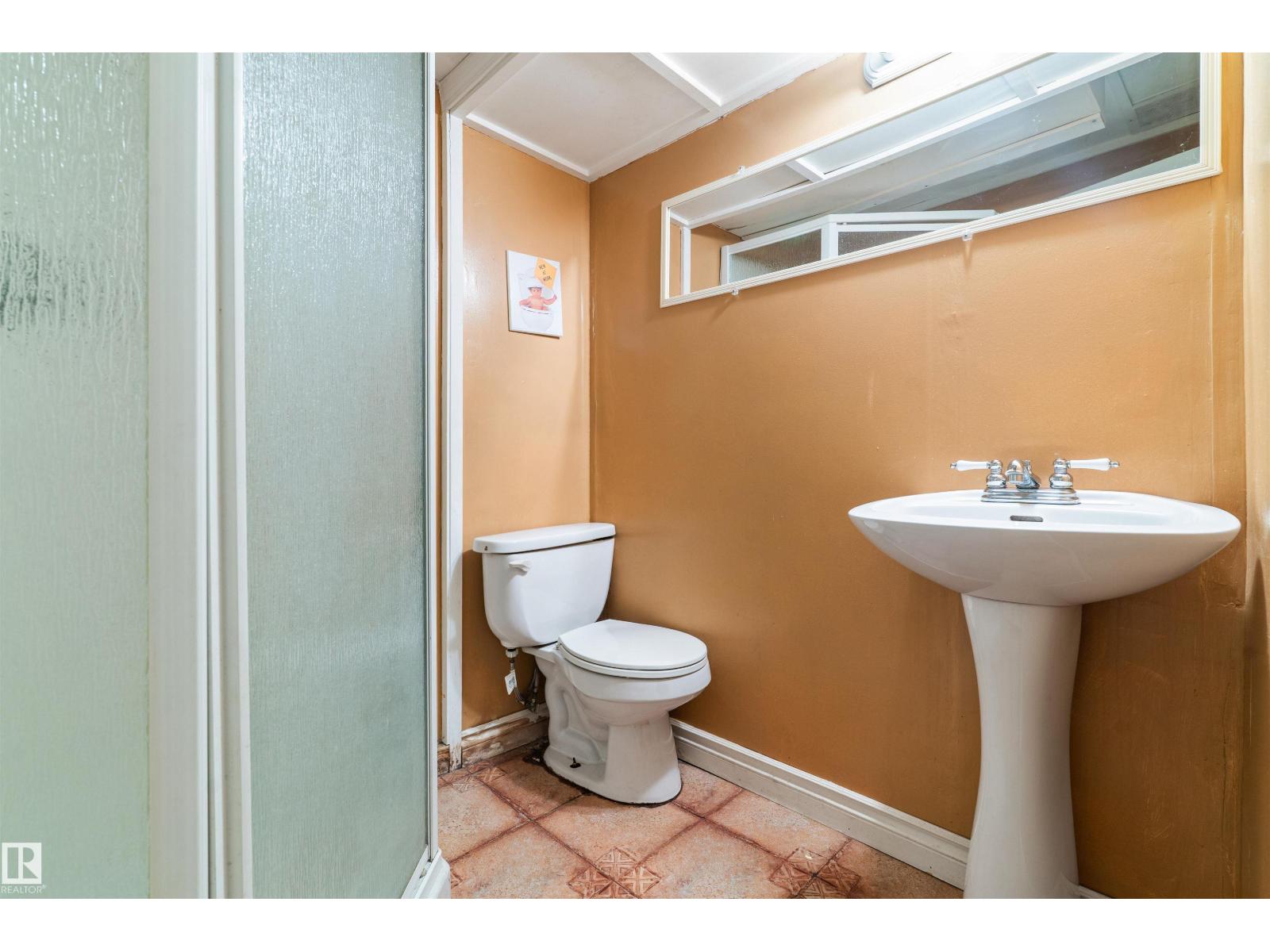 8313 156 Av Nw Property Photo 55