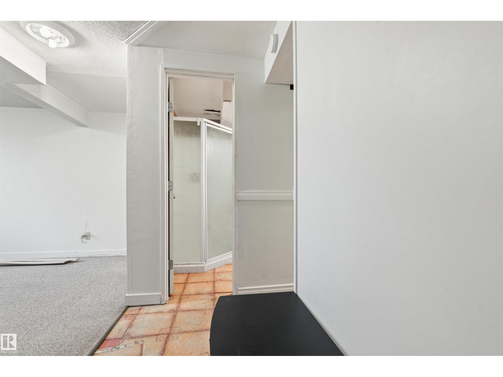 8313 156 Av Nw Property Photo 62