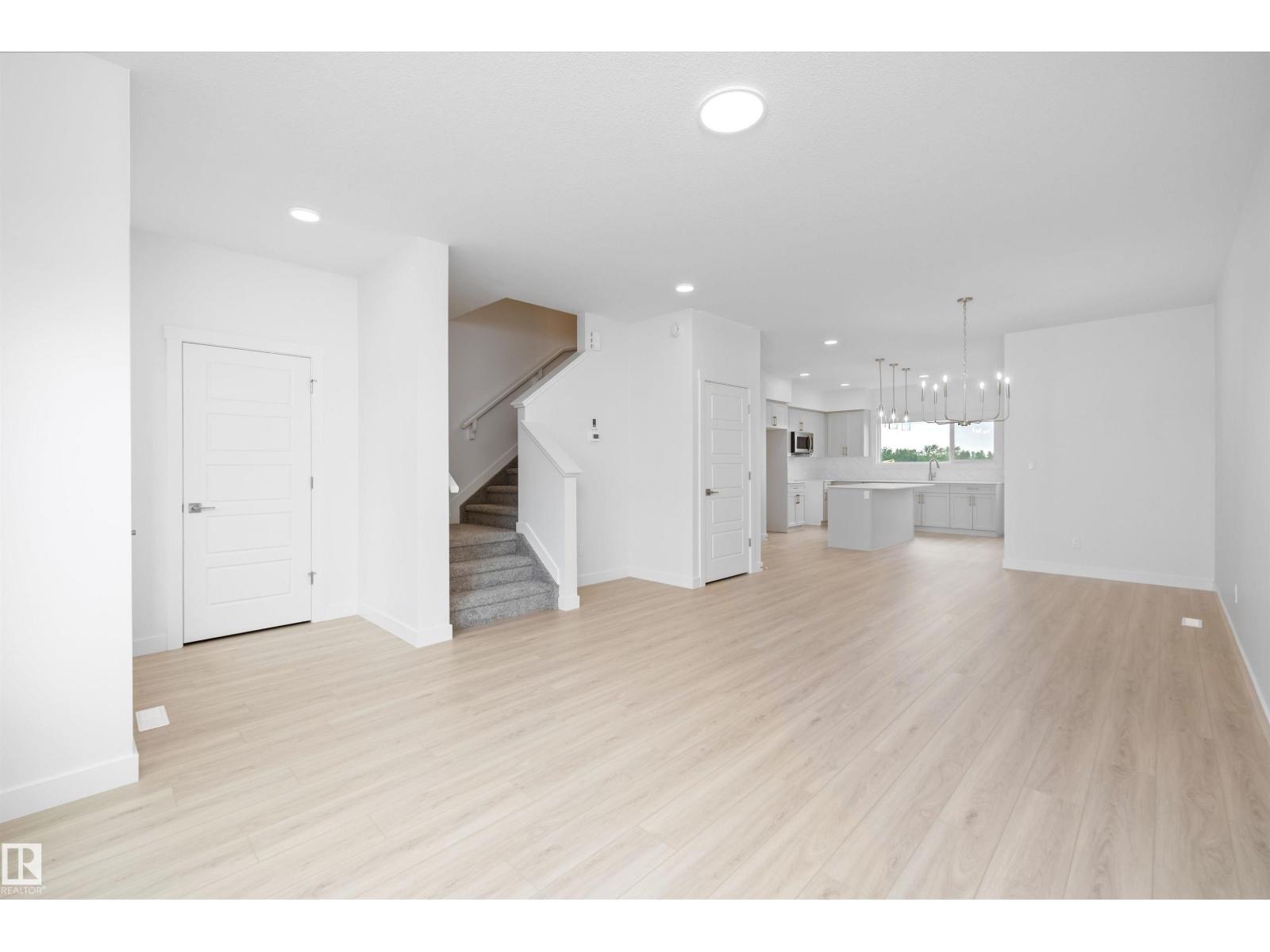 18709 18a Av Nw Property Photo 5