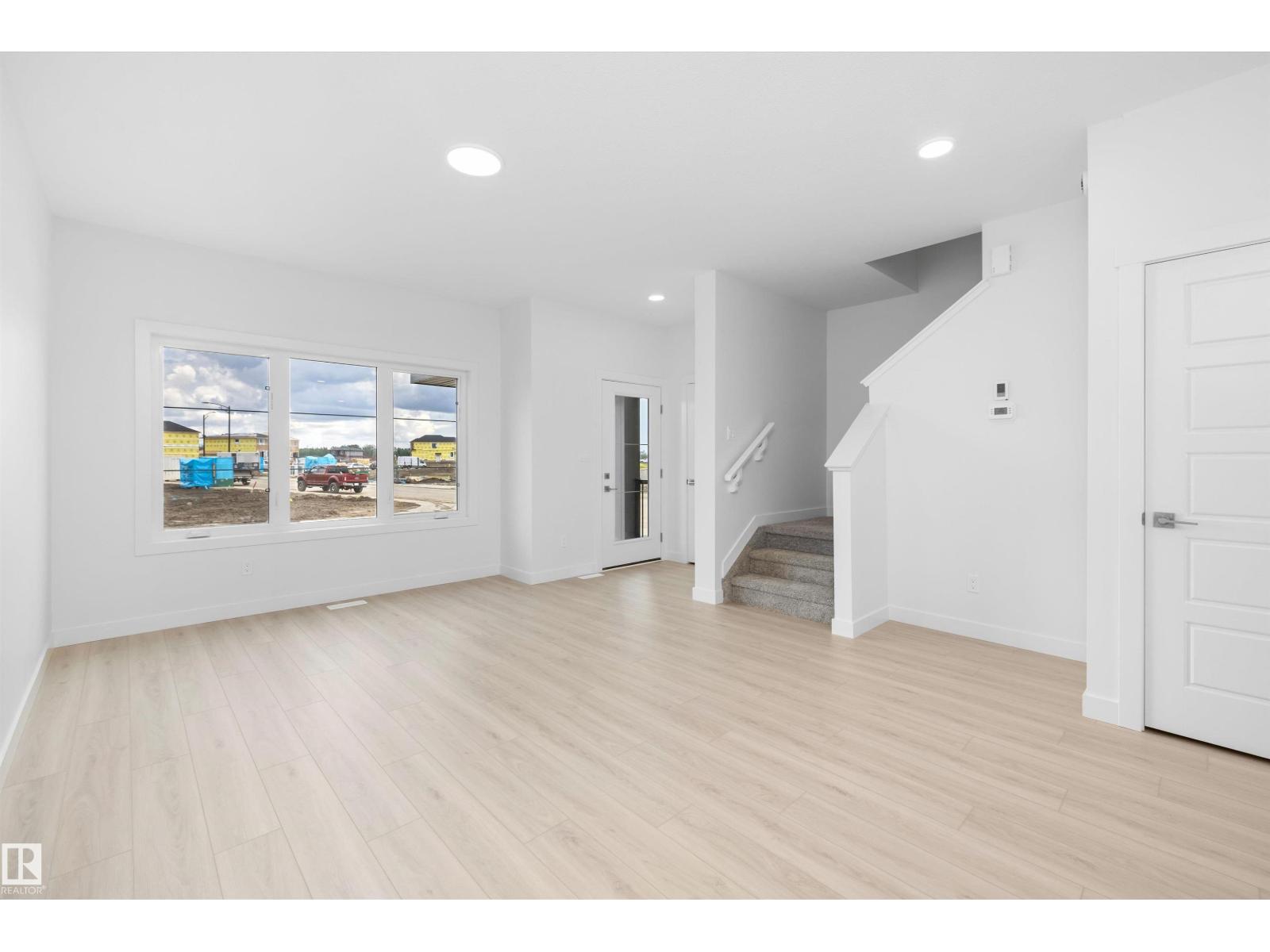 18709 18a Av Nw Property Photo 7