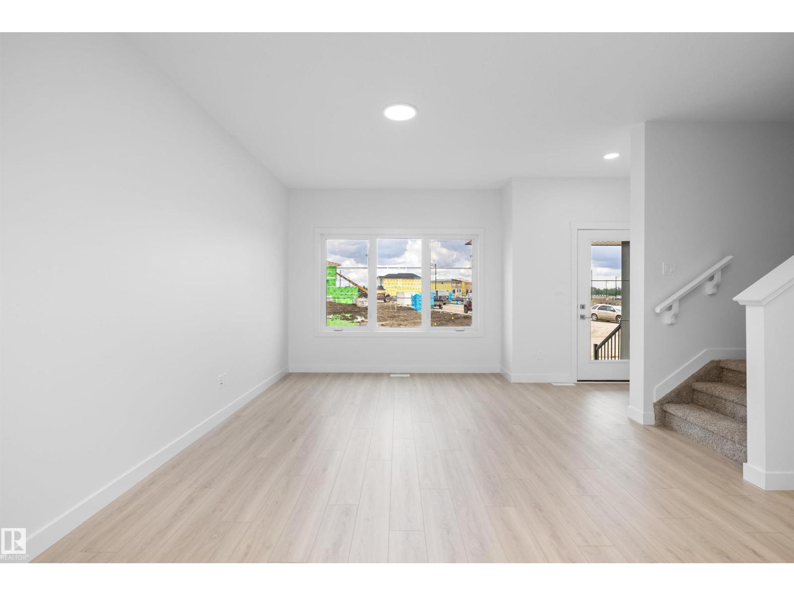 18709 18a Av Nw Property Photo 8