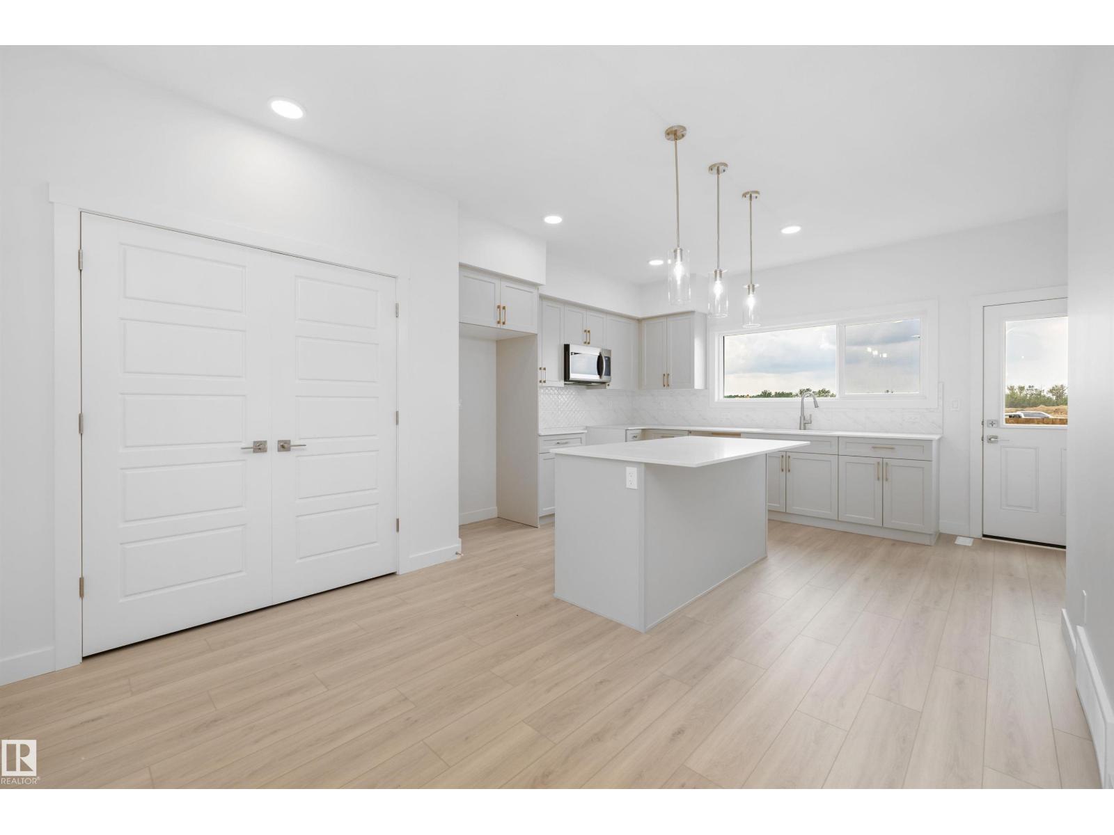 18709 18a Av Nw Property Photo 13
