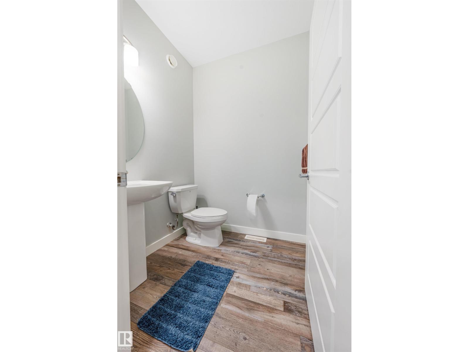 2284 Chokecherry Cl Sw Property Photo 9