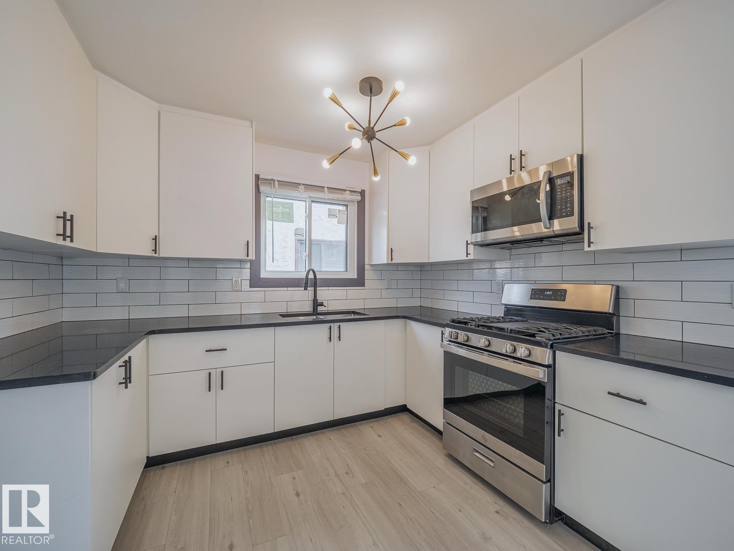 7328 183b St Nw Property Photo 4