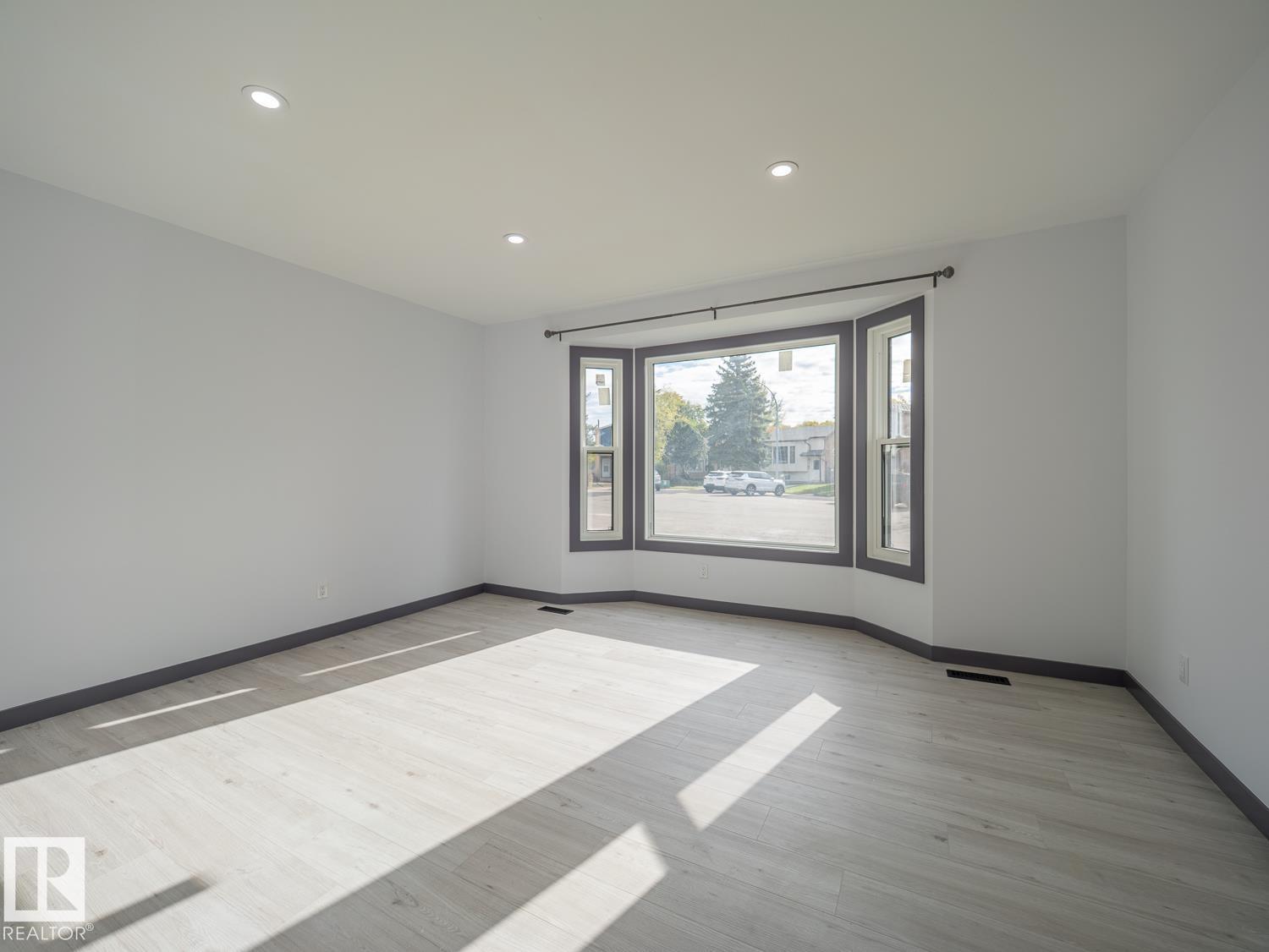 7328 183b St Nw Property Photo 9