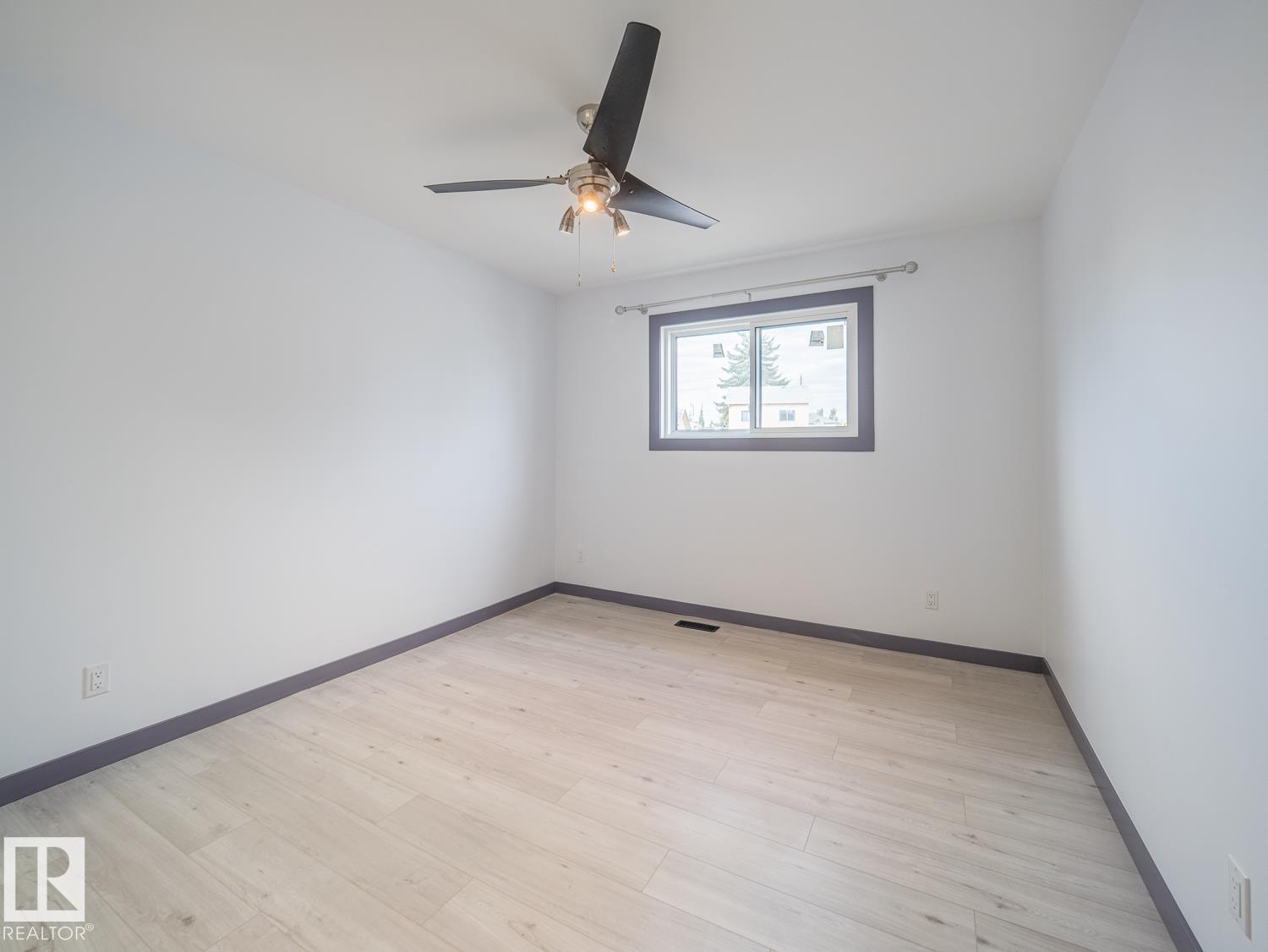 7328 183b St Nw Property Photo 12