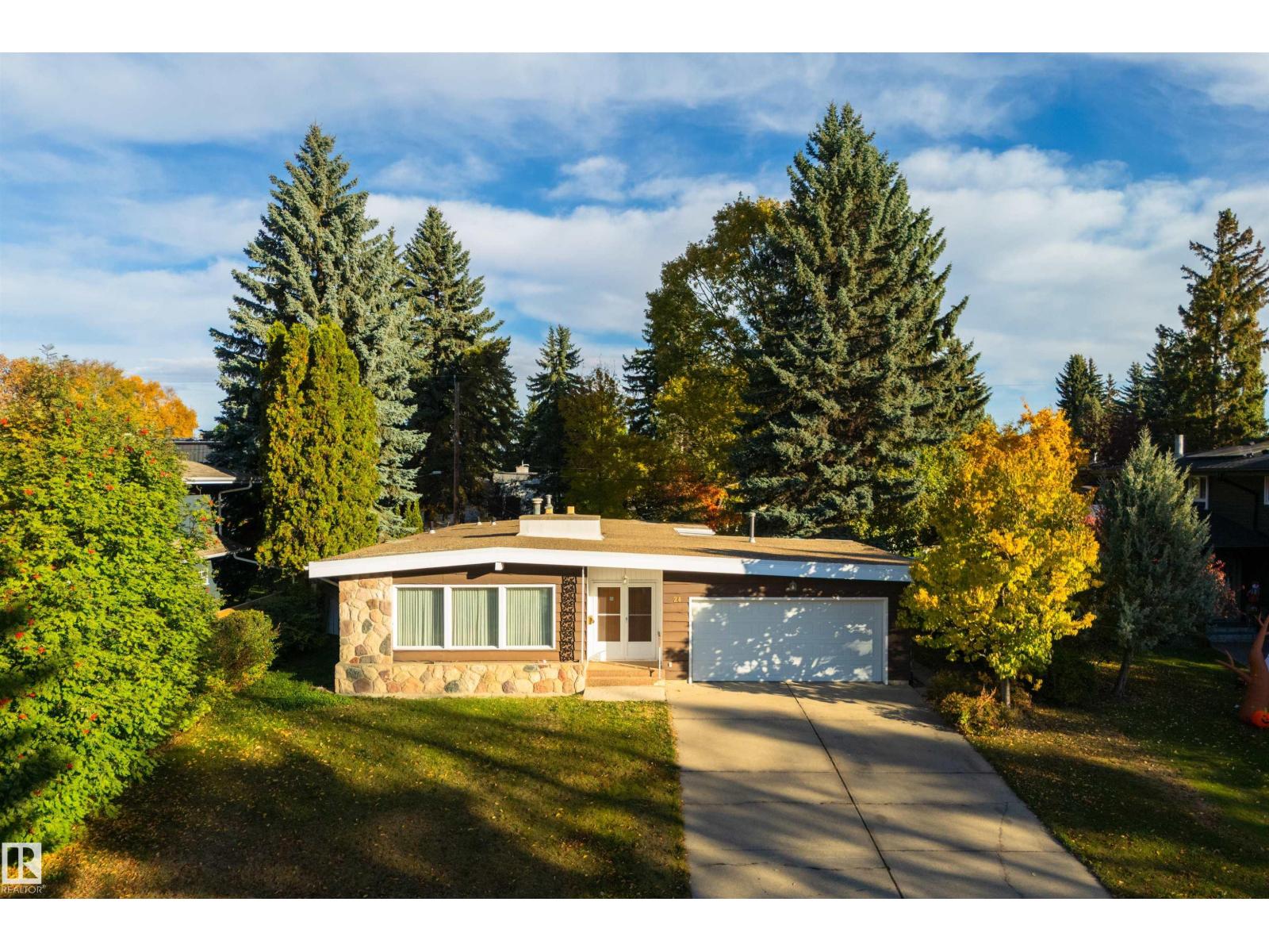 24 VALLEYVIEW CR NW Property Photo 1