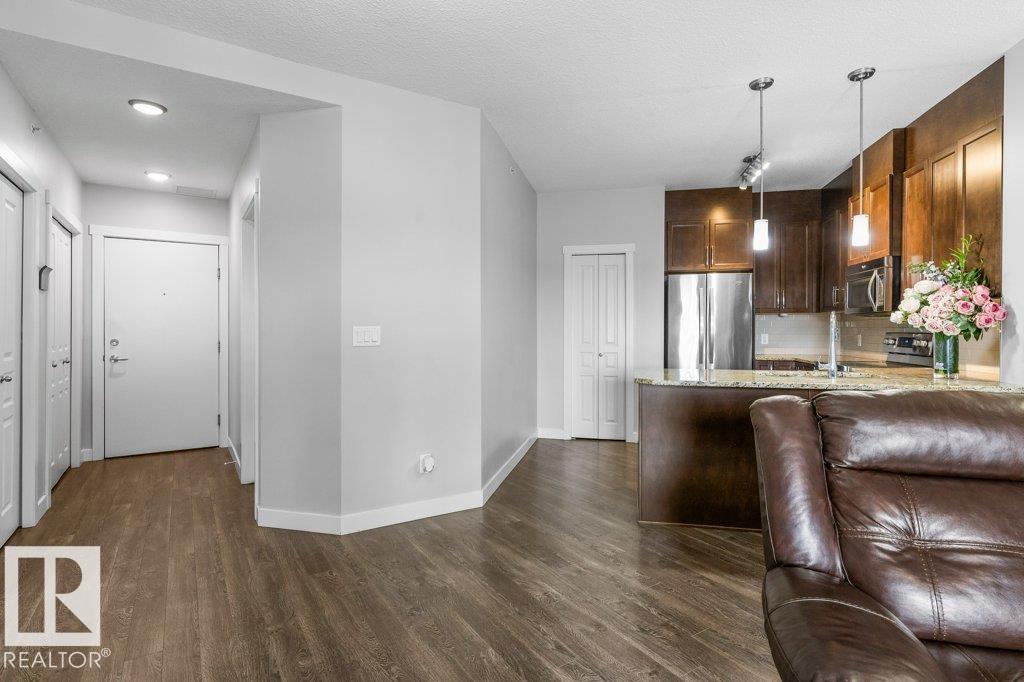 #408 3670 139 Av Nw Property Photo 8