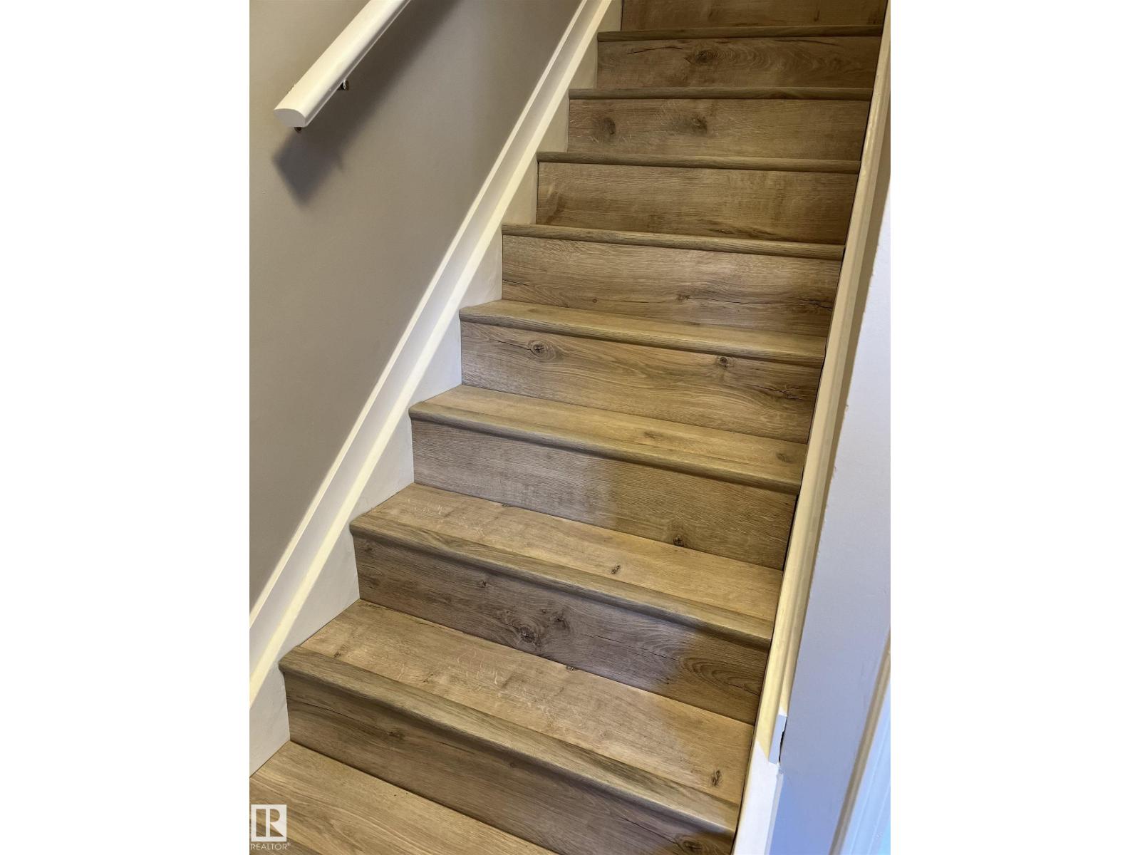 #10 14130 80 St Nw Nw Property Photo 16