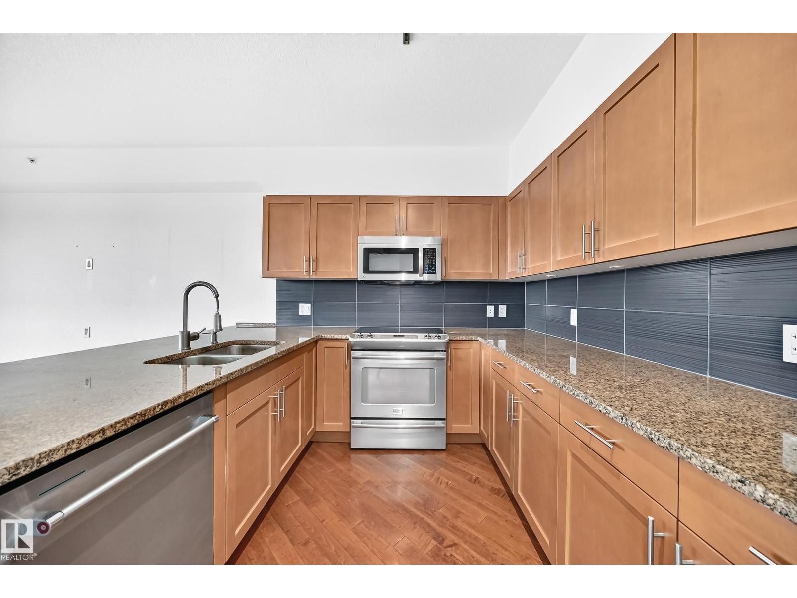#2804 10152 104 St Nw Property Photo 12