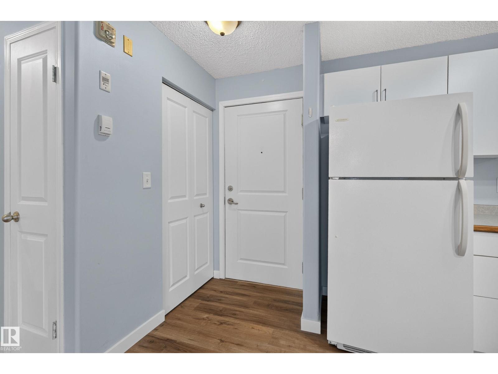 #118 10535 122 St Nw Property Photo 2