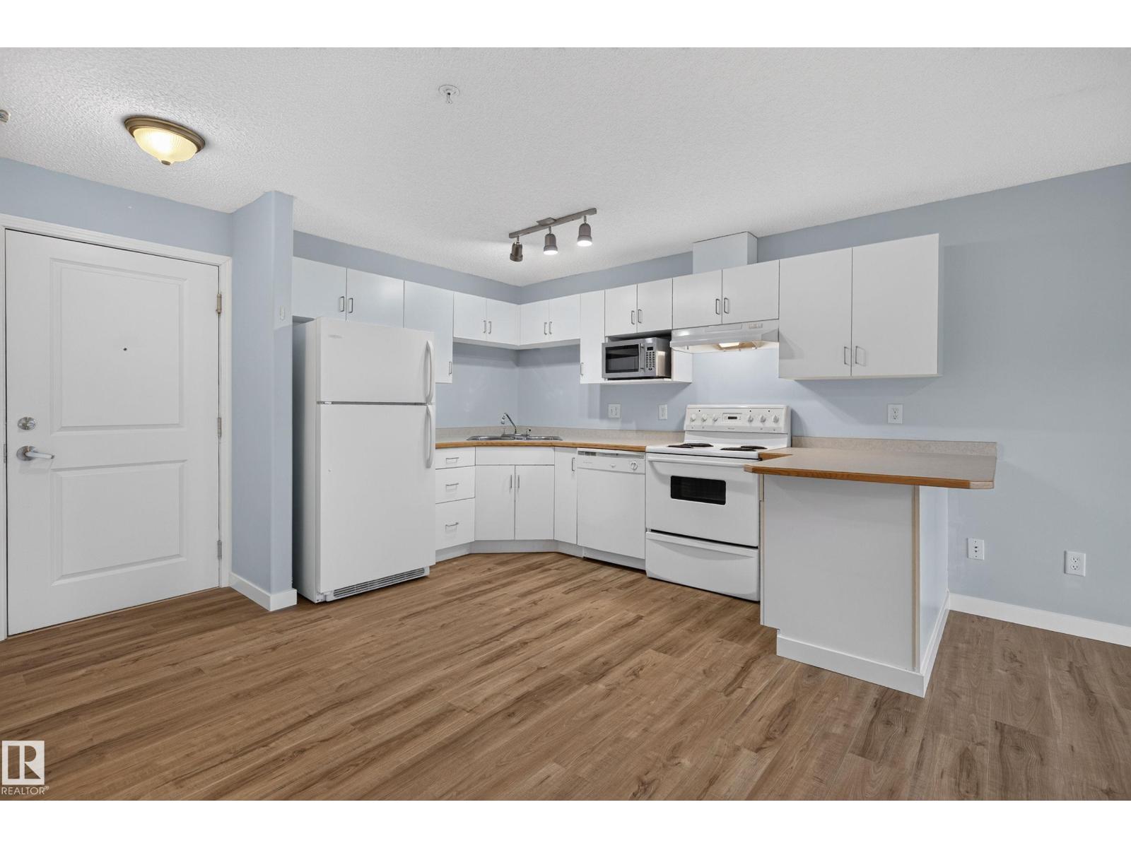 #118 10535 122 St Nw Property Photo 7