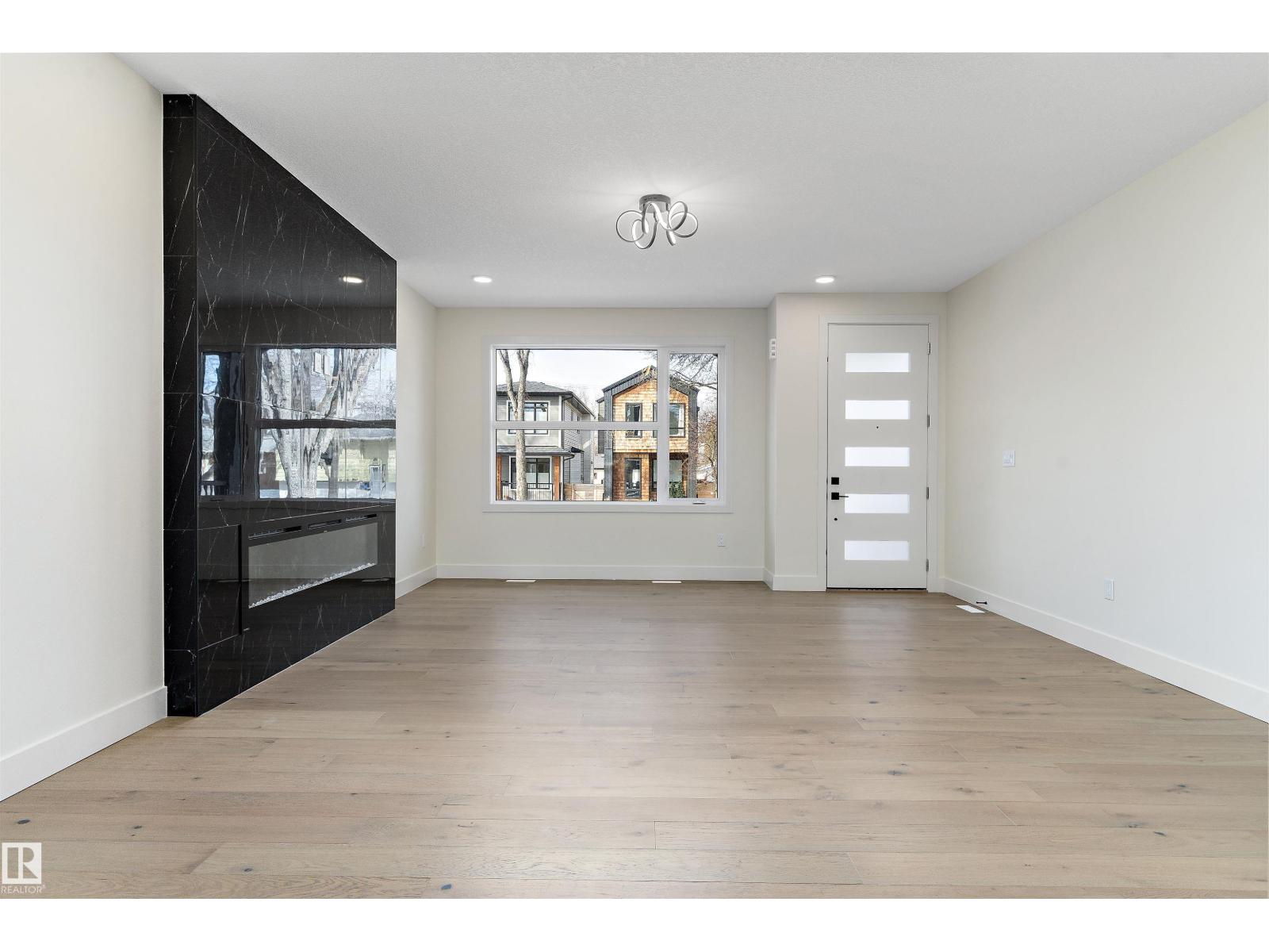 10965 129 St Nw Property Photo 8