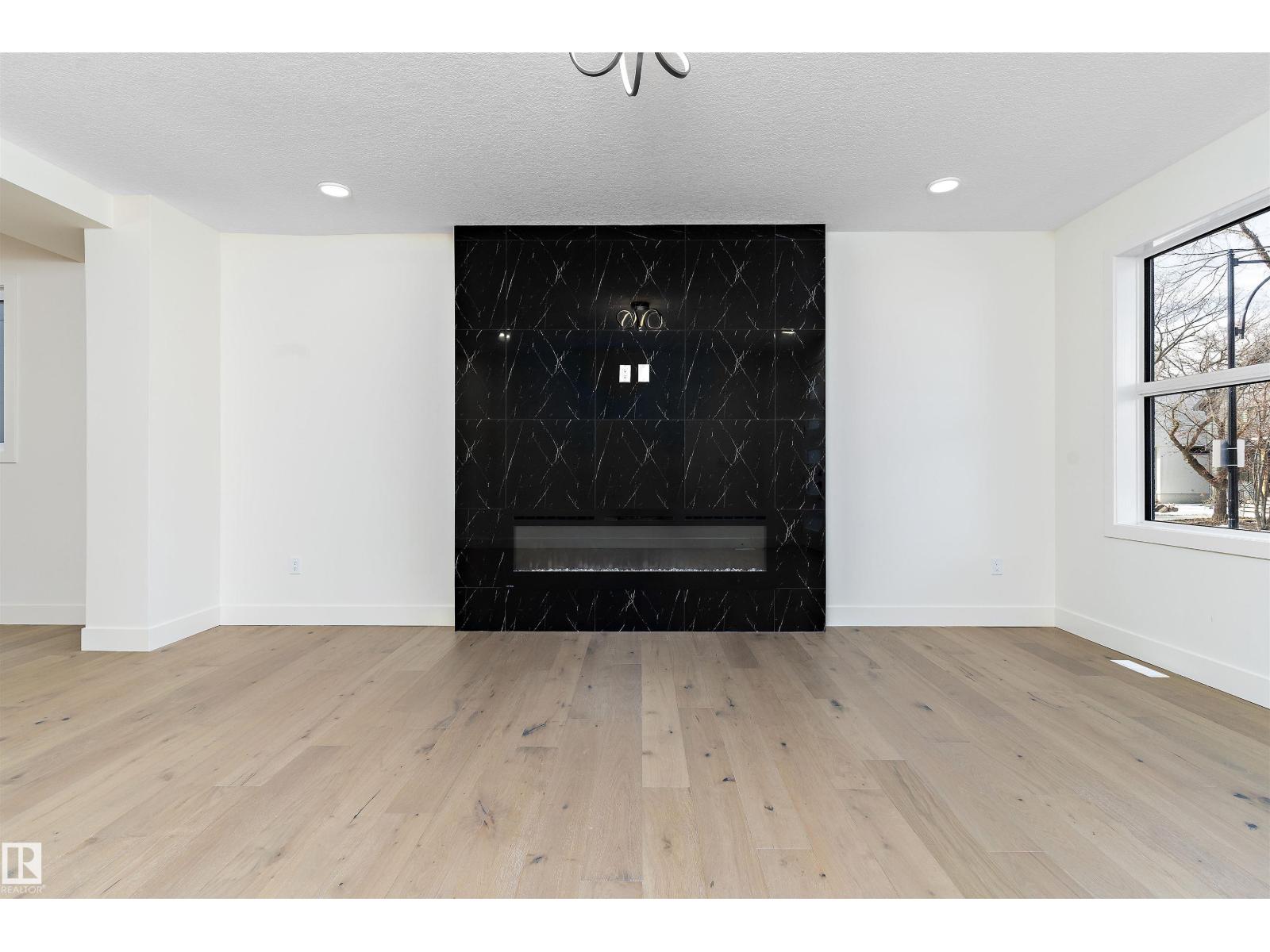 10965 129 St Nw Property Photo 11