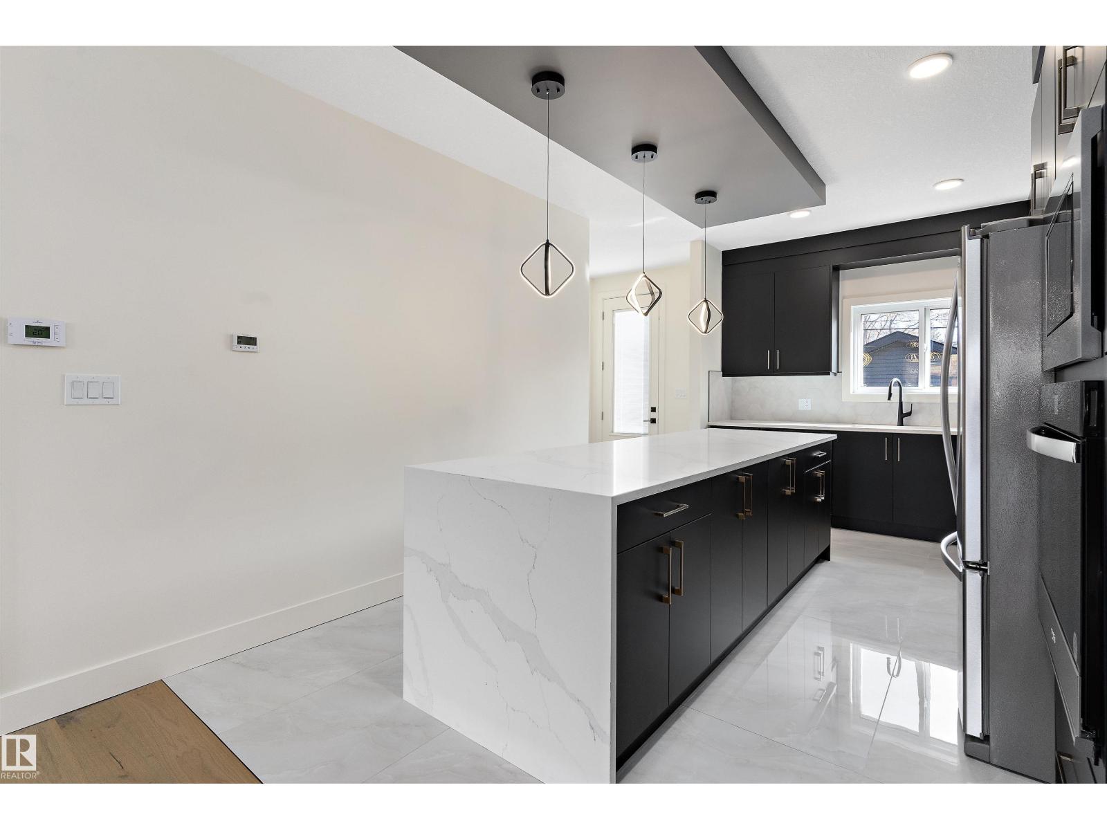 10965 129 St Nw Property Photo 14
