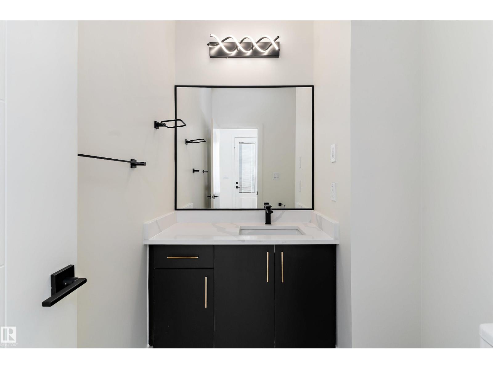 10965 129 St Nw Property Photo 21