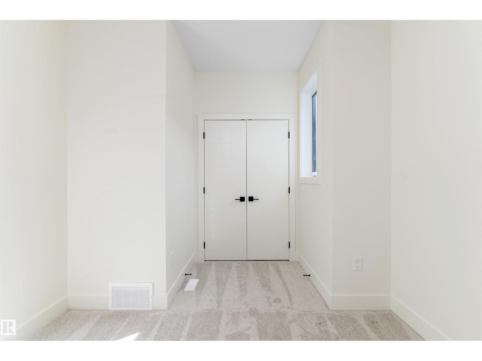 10965 129 St Nw Property Photo 27