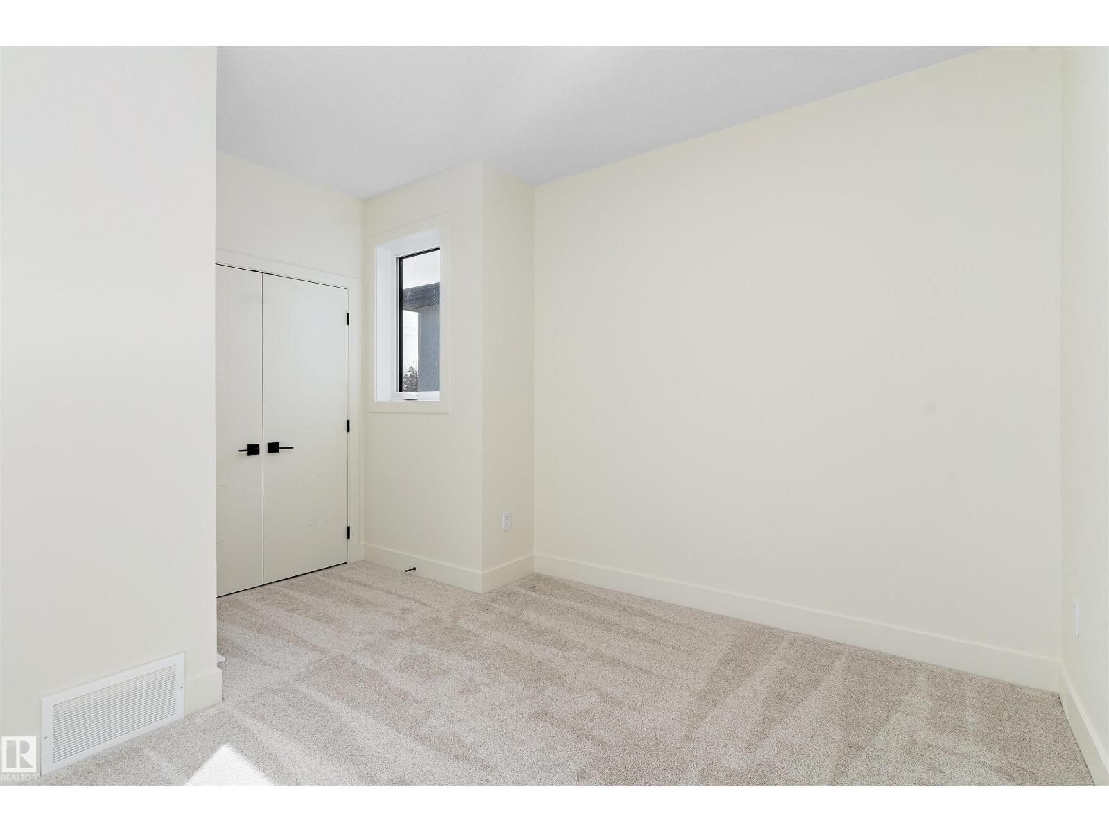 10965 129 St Nw Property Photo 28