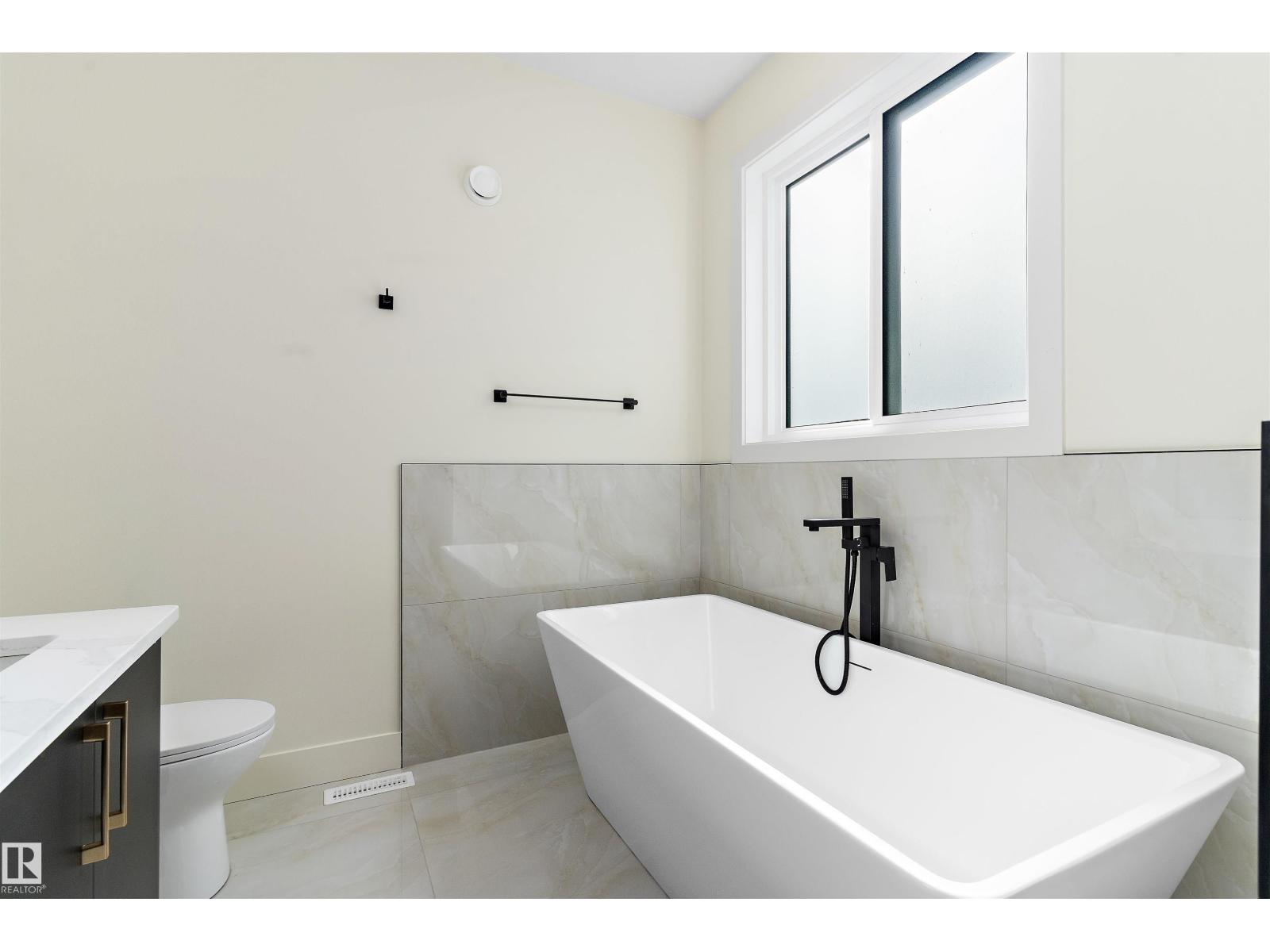 10965 129 St Nw Property Photo 32