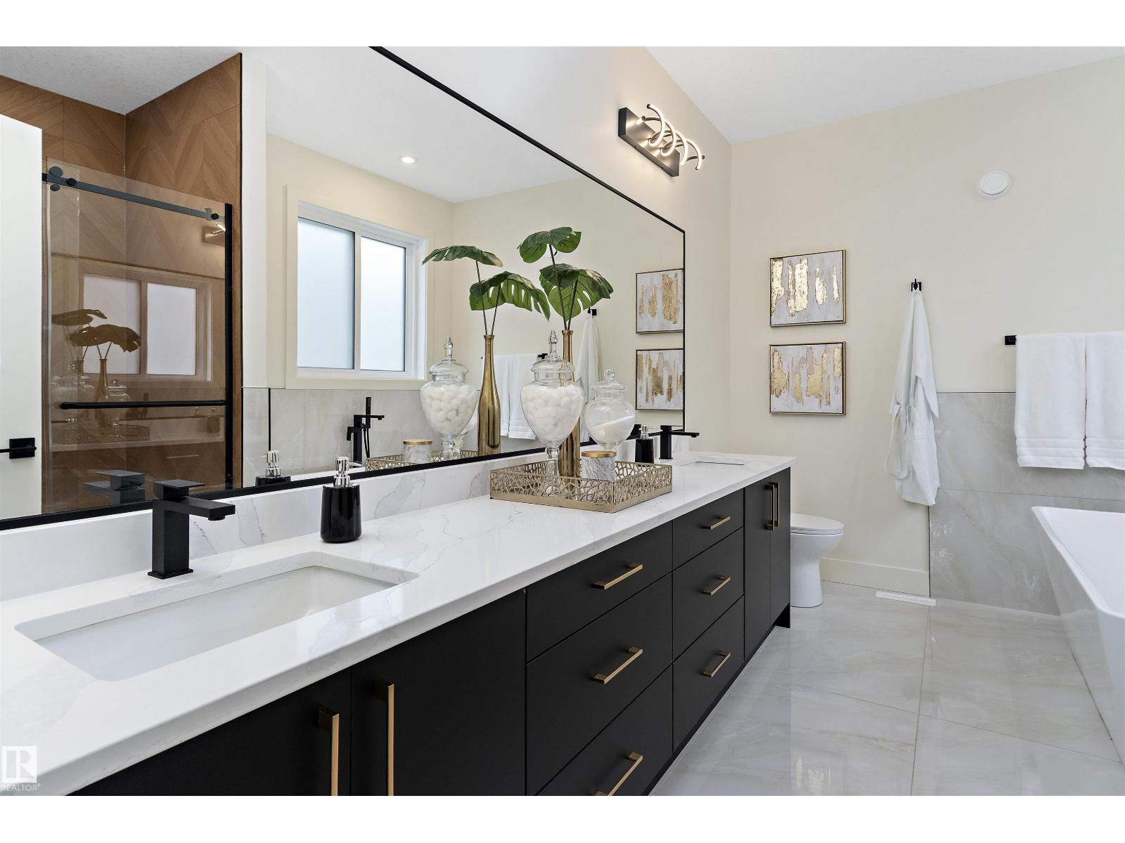 10965 129 St Nw Property Photo 33