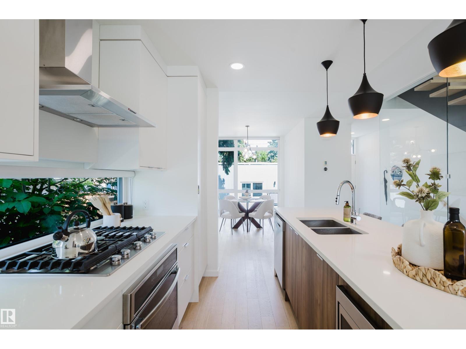 7405 89 St Nw Property Photo 13