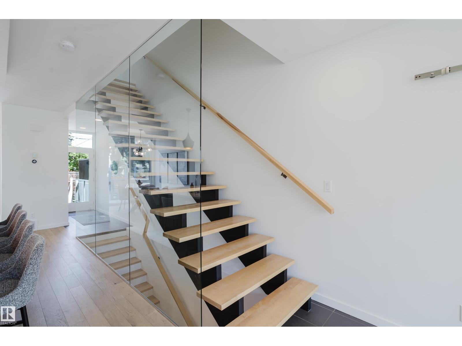 7405 89 St Nw Property Photo 18