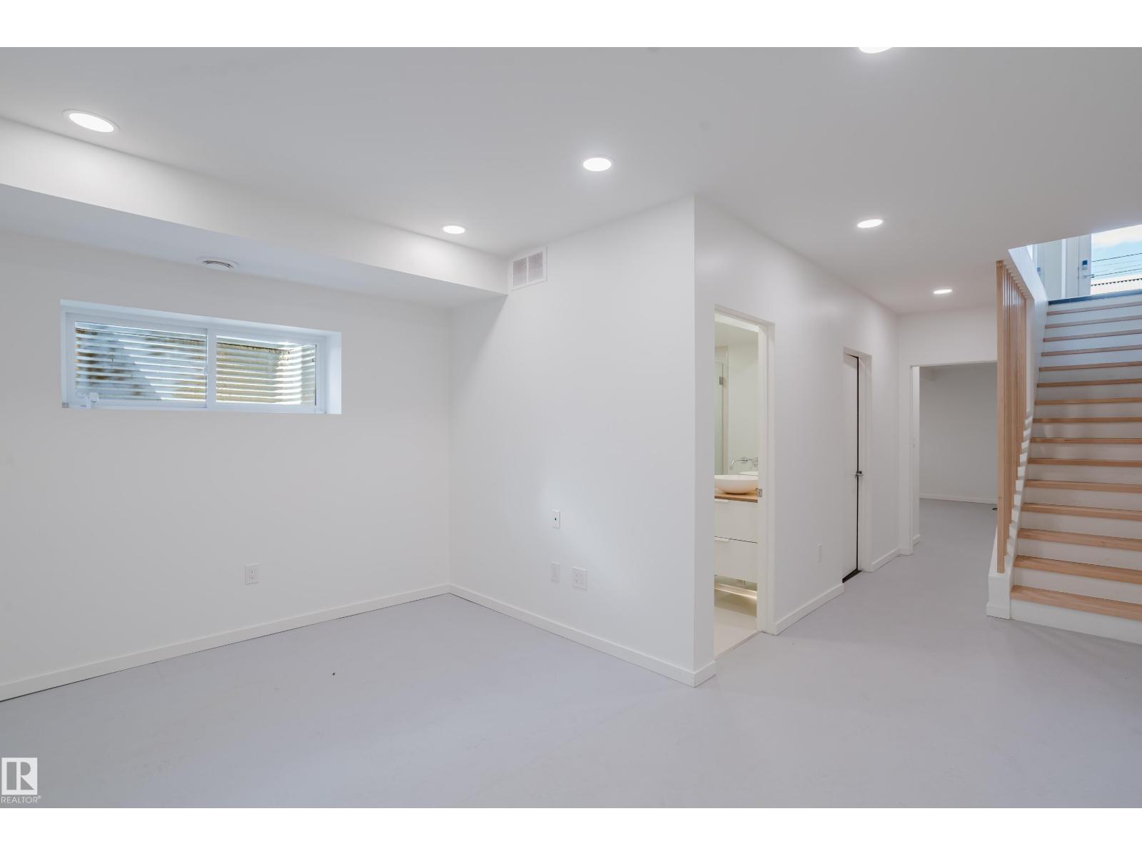 7405 89 St Nw Property Photo 35