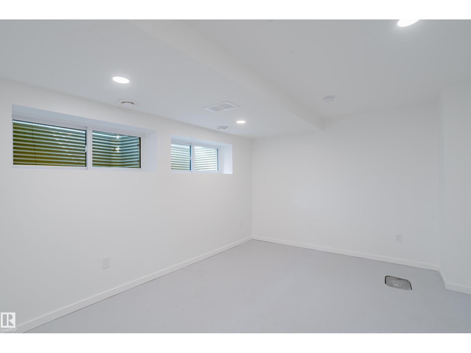 7405 89 St Nw Property Photo 37