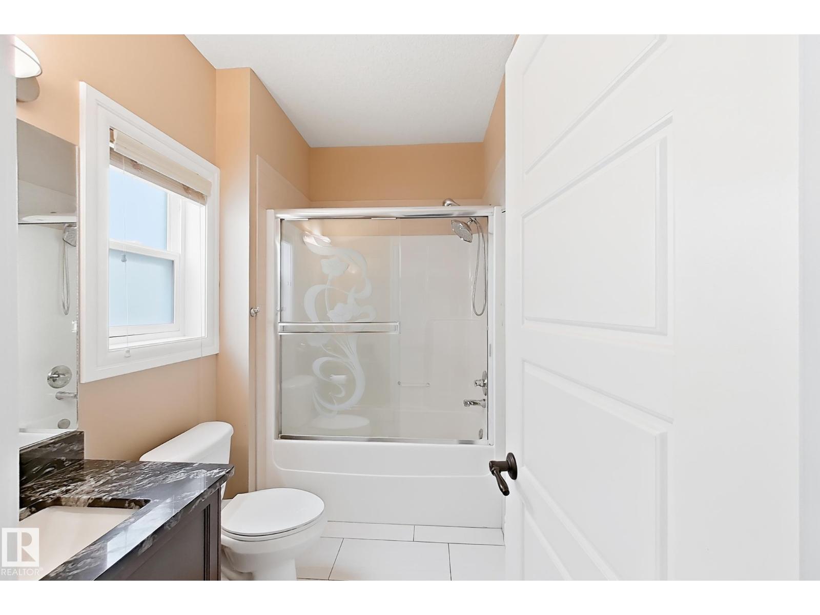 5931 12 Av Sw Property Photo 10