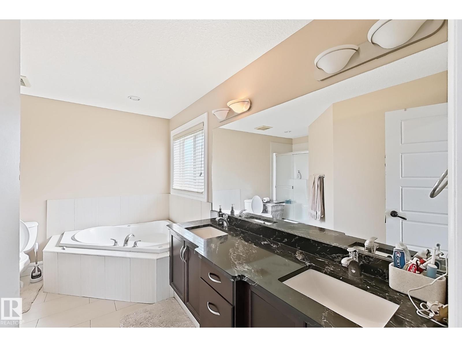5931 12 Av Sw Property Photo 24