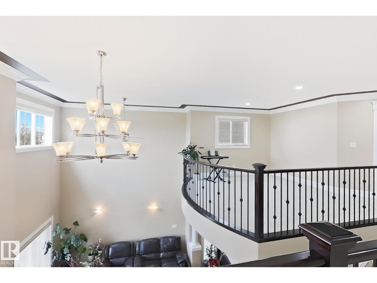 5931 12 Av Sw Property Photo 29