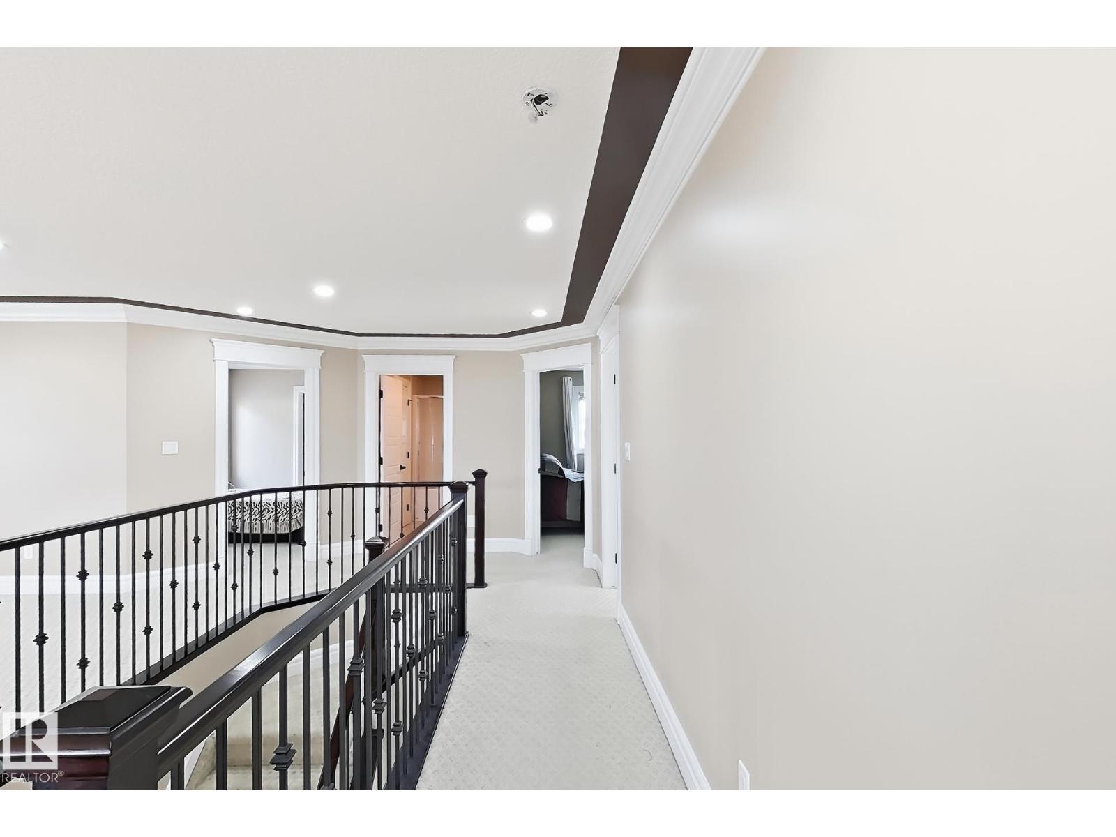 5931 12 Av Sw Property Photo 30