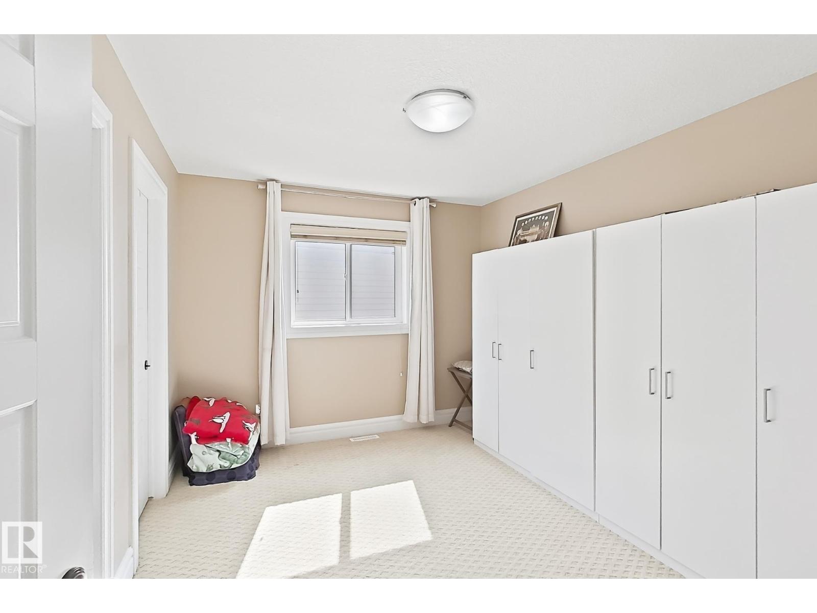5931 12 Av Sw Property Photo 31