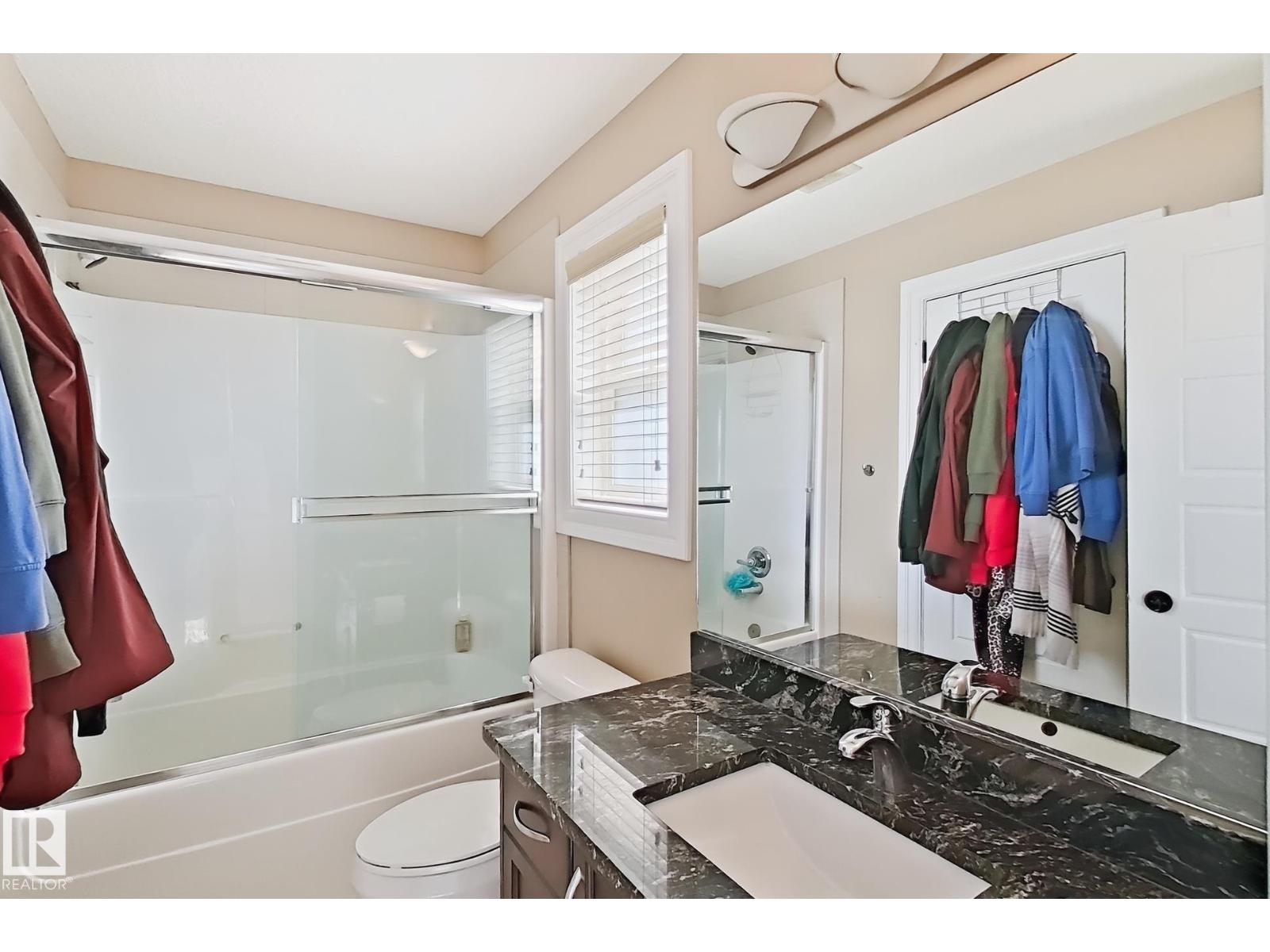 5931 12 Av Sw Property Photo 32
