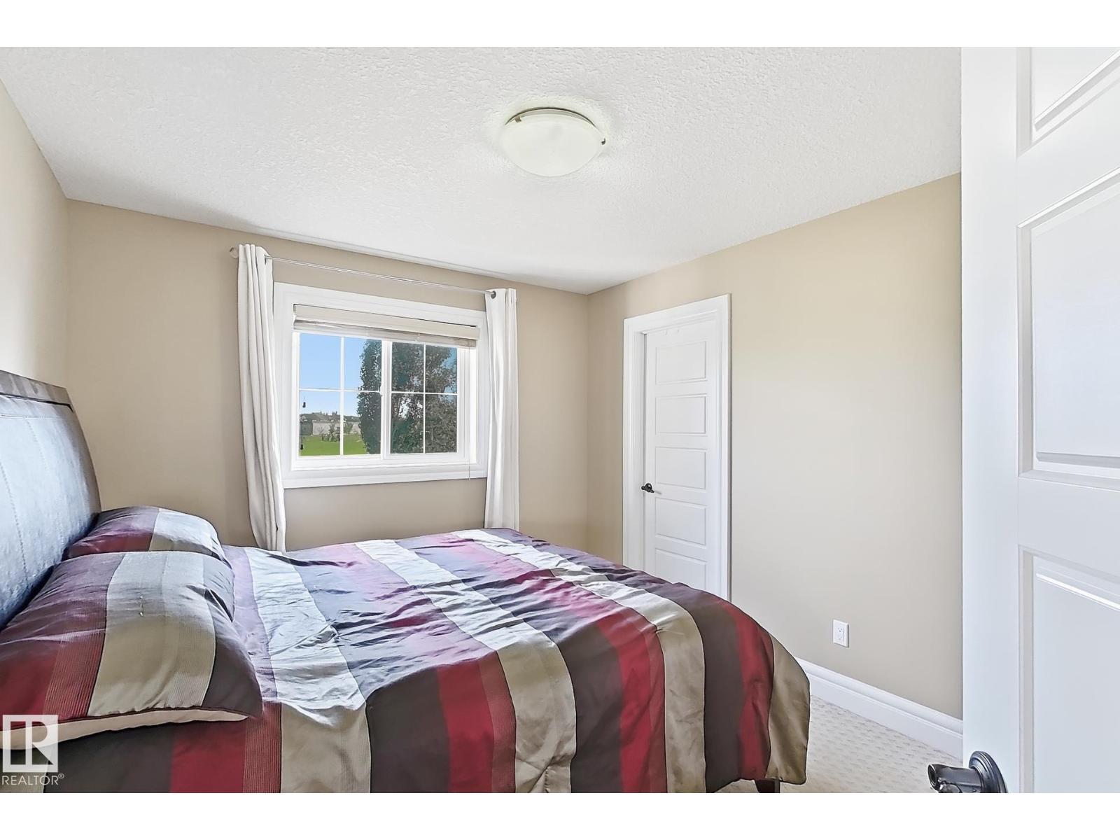 5931 12 Av Sw Property Photo 33