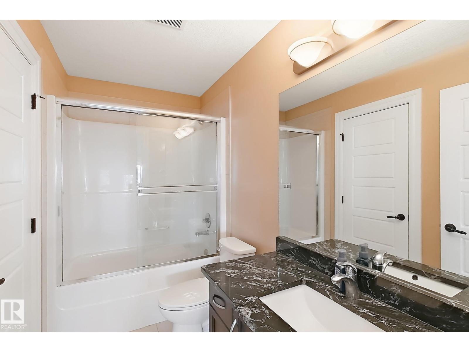 5931 12 Av Sw Property Photo 36