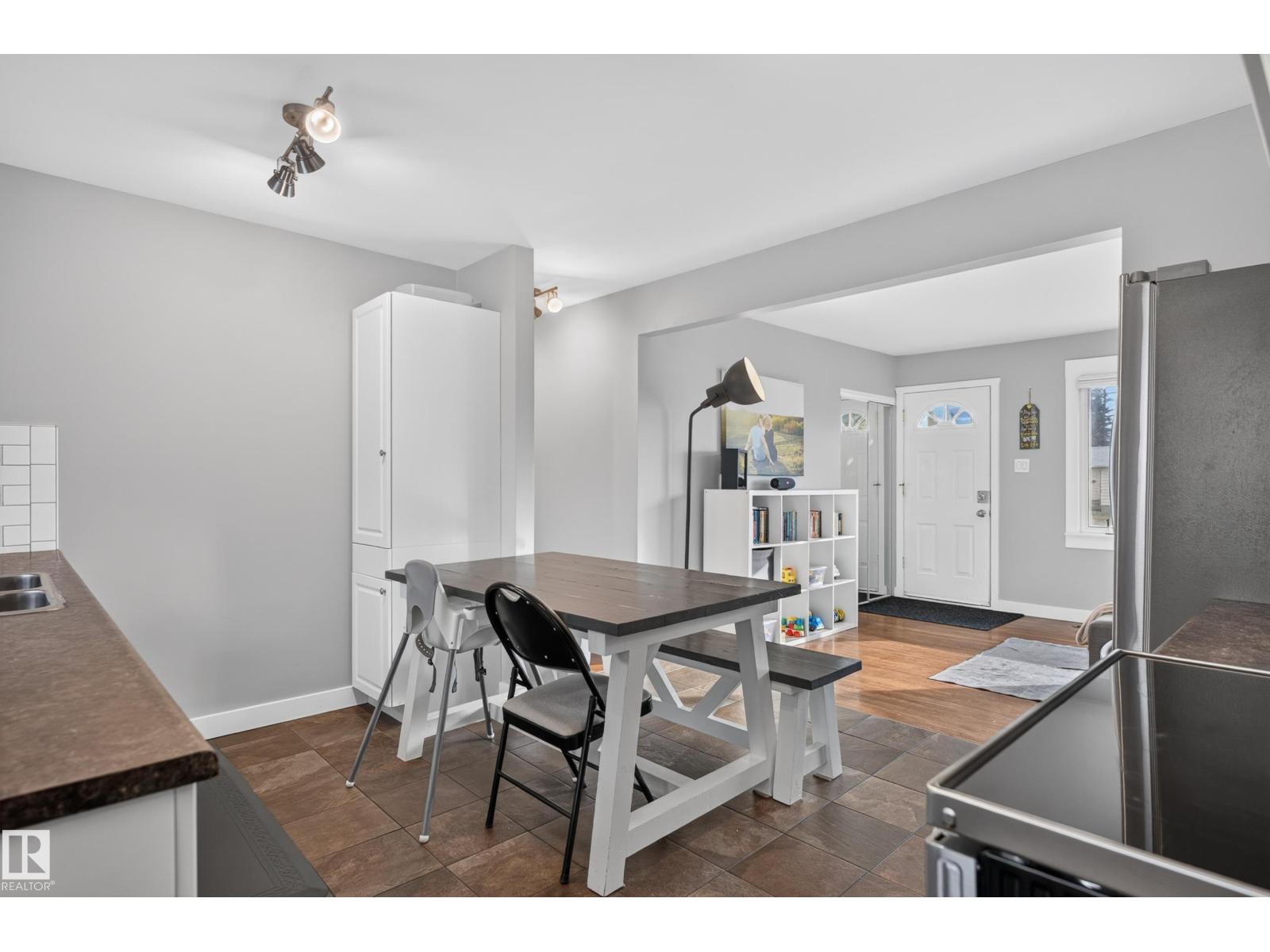 9612 163 St Nw Property Photo 13