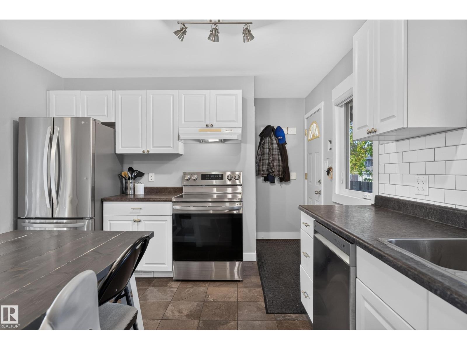 9612 163 St Nw Property Photo 14
