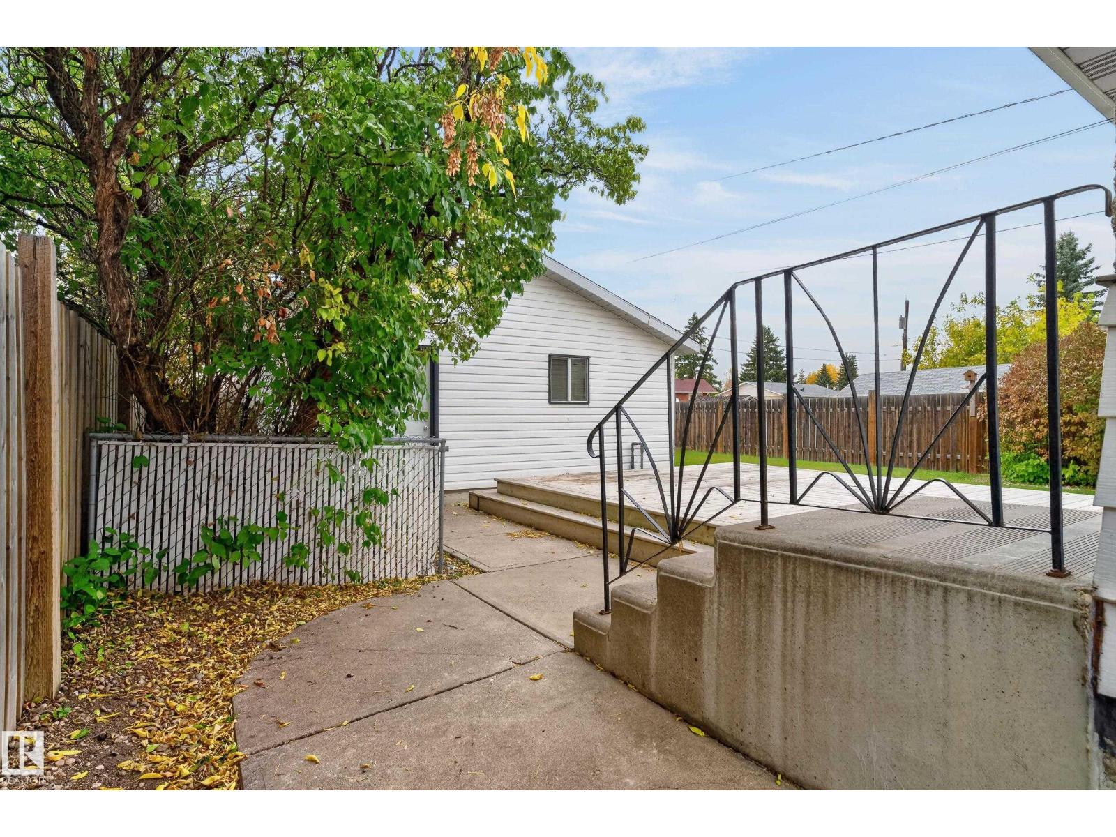 9612 163 St Nw Property Photo 35