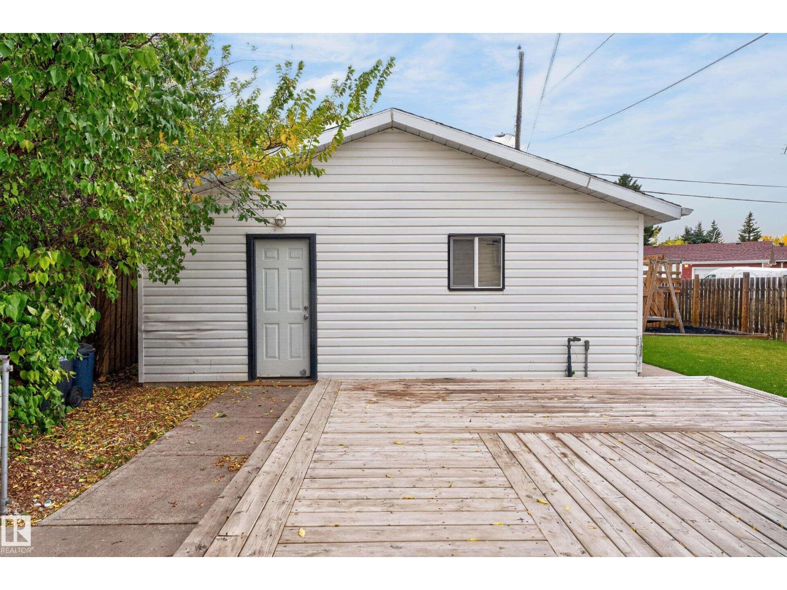 9612 163 St Nw Property Photo 40