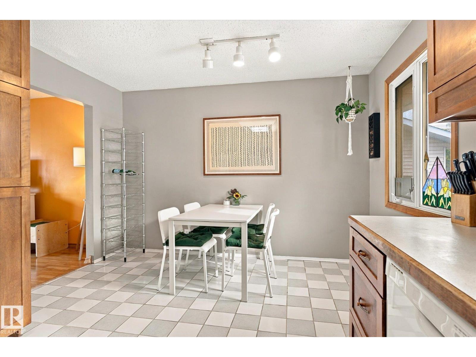 6013 34a Av Nw Property Photo 12
