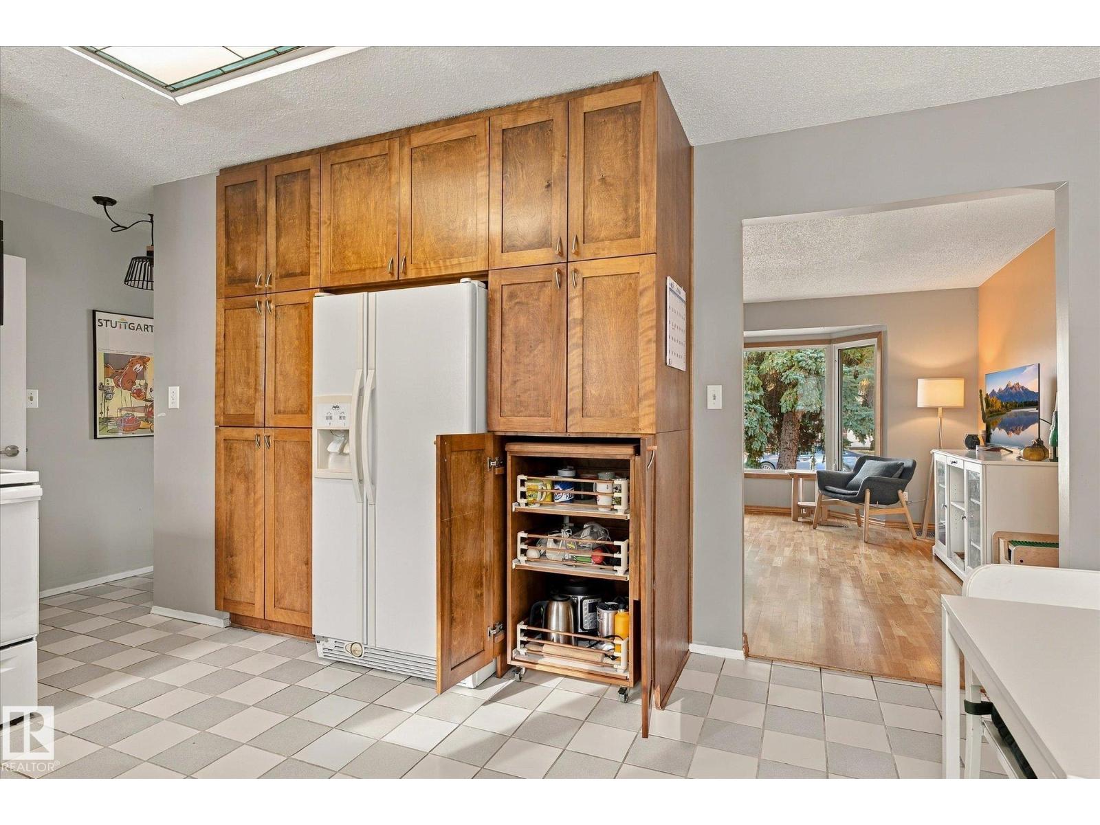 6013 34a Av Nw Property Photo 14