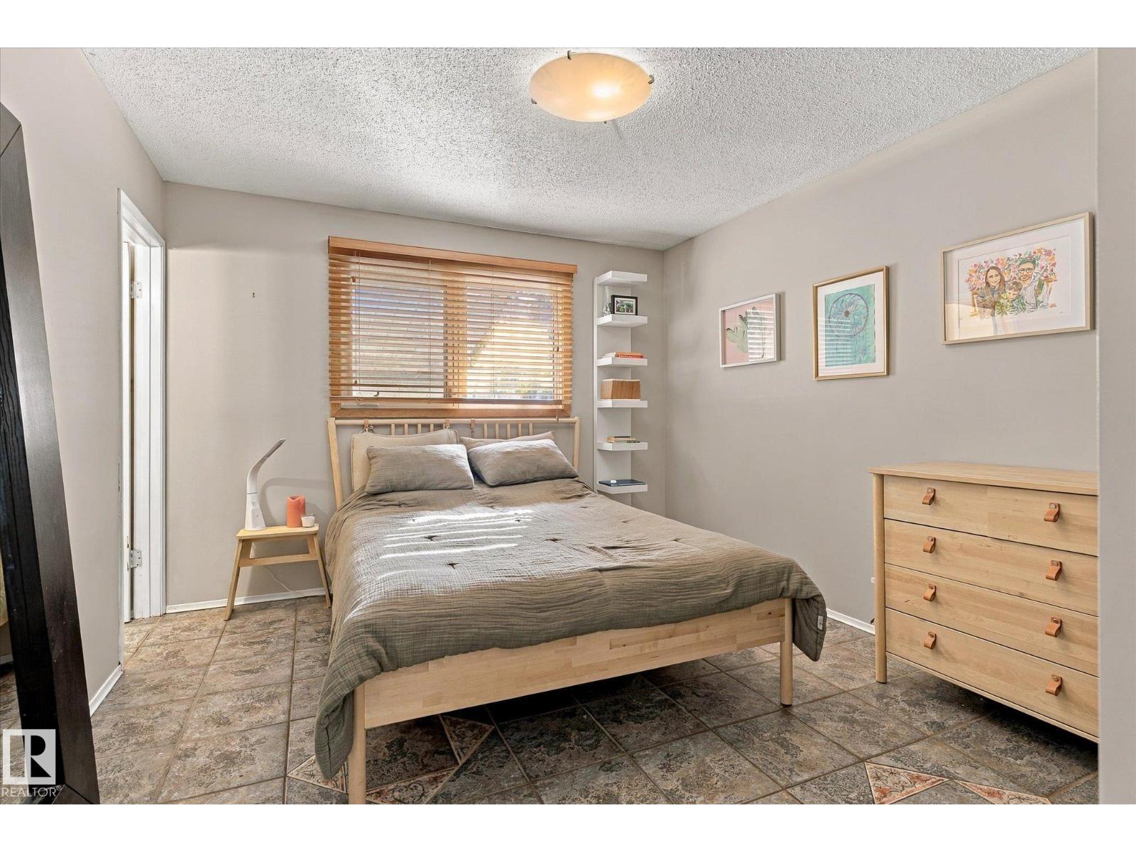 6013 34a Av Nw Property Photo 19