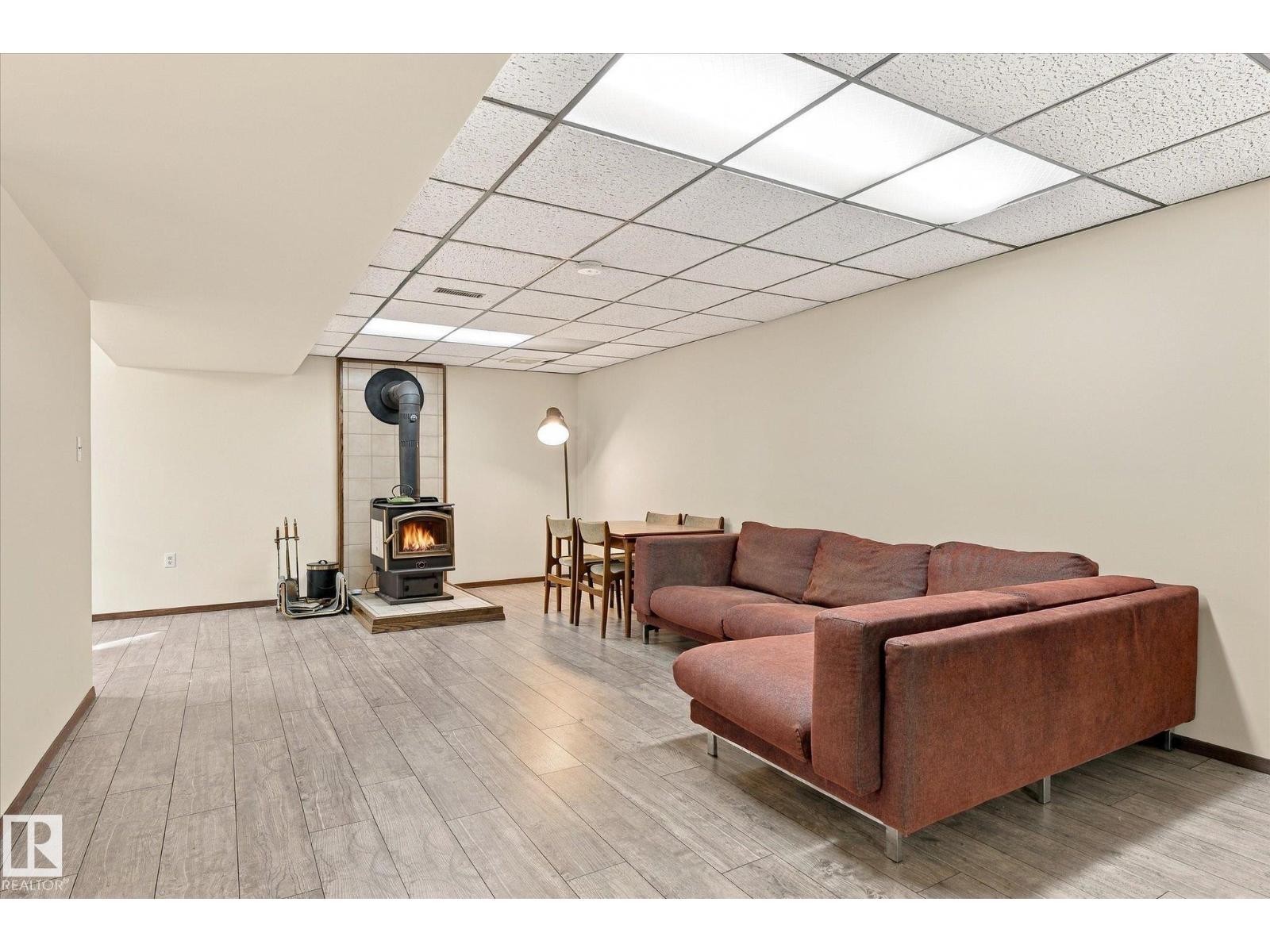 6013 34a Av Nw Property Photo 29