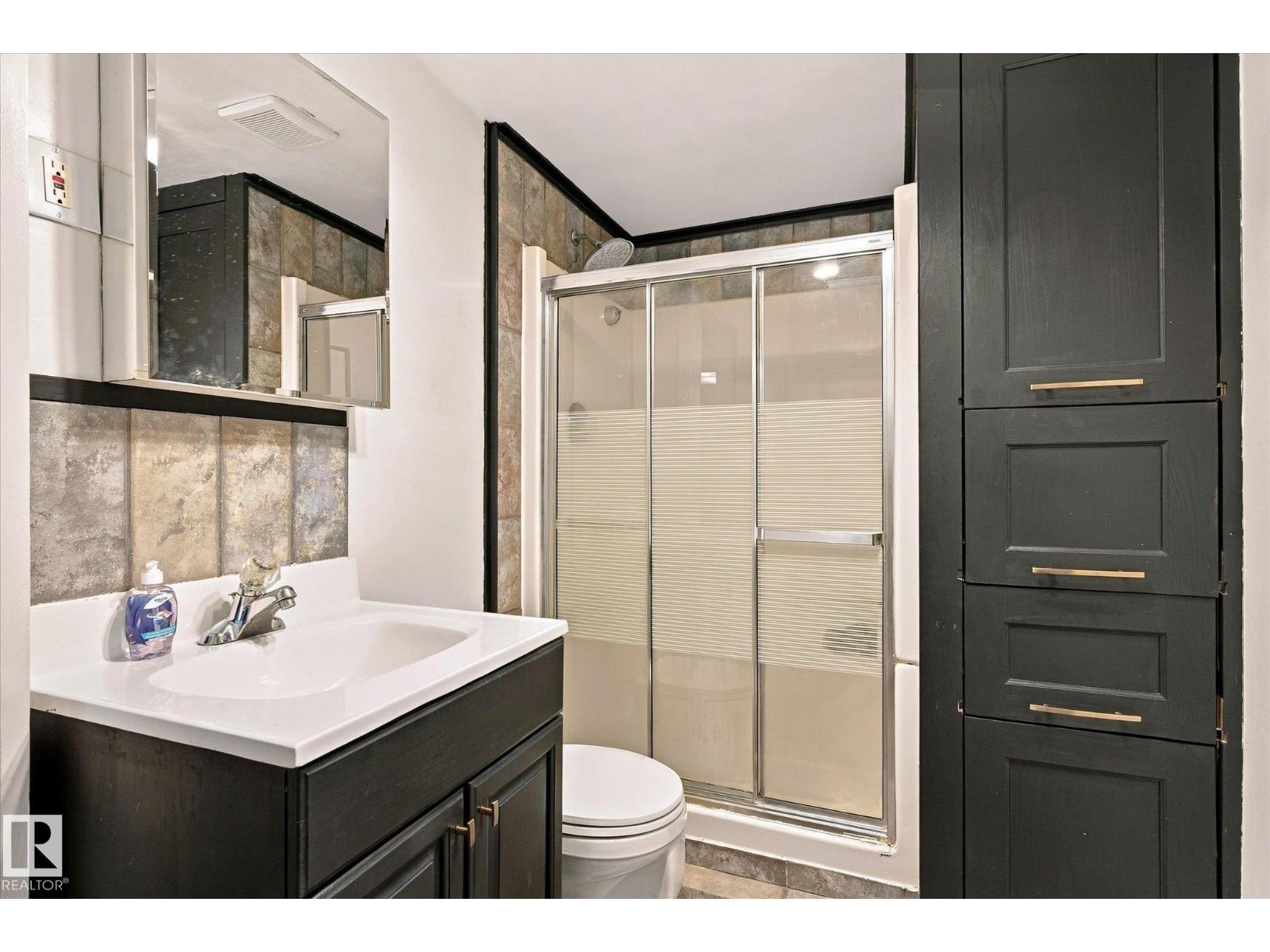 6013 34a Av Nw Property Photo 33
