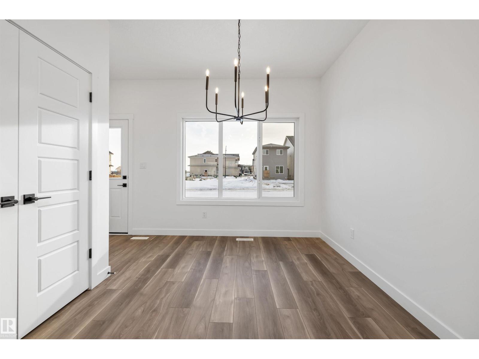 18847 29 Av Nw Property Photo 19