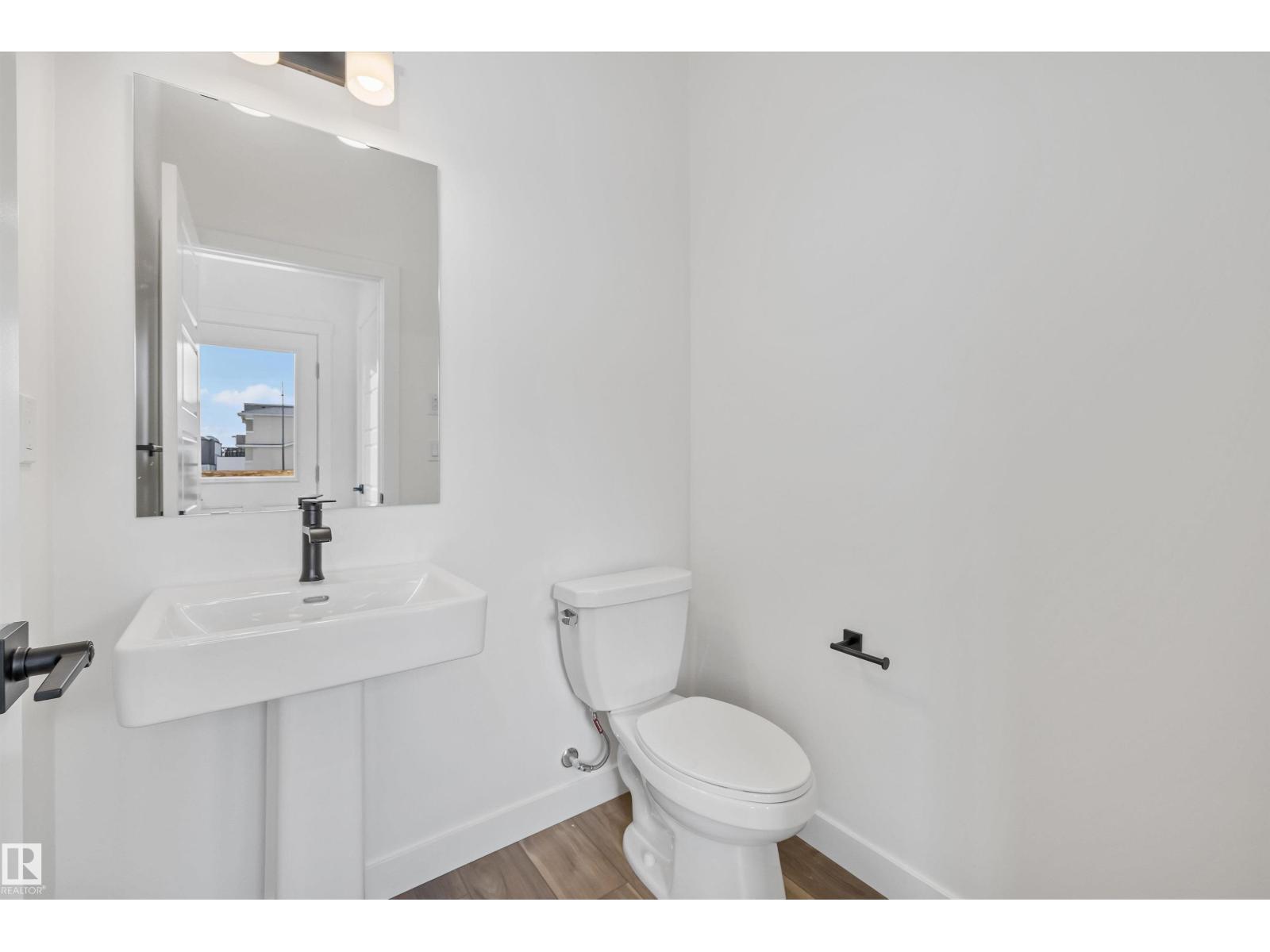 18847 29 Av Nw Property Photo 21