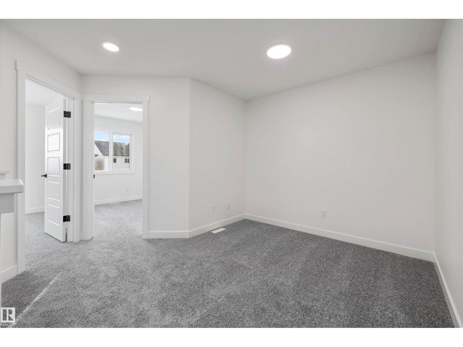 18847 29 Av Nw Property Photo 22