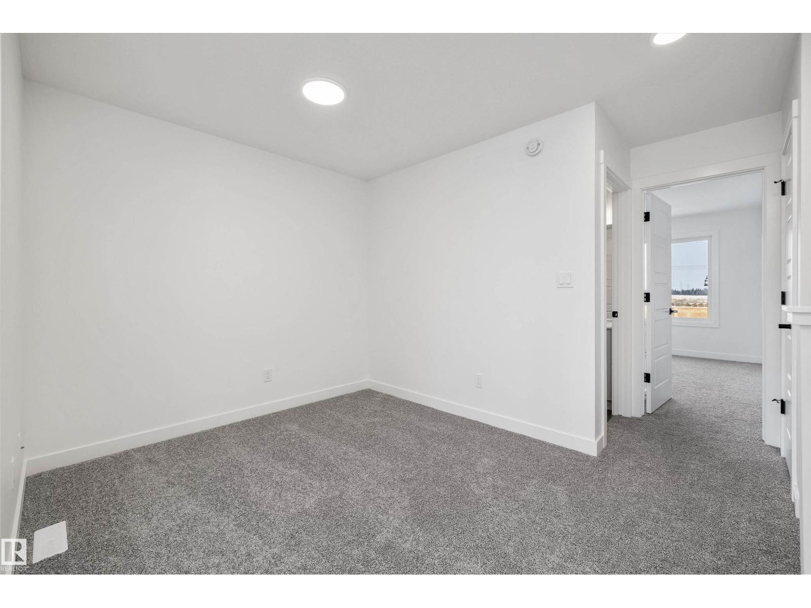 18847 29 Av Nw Property Photo 24