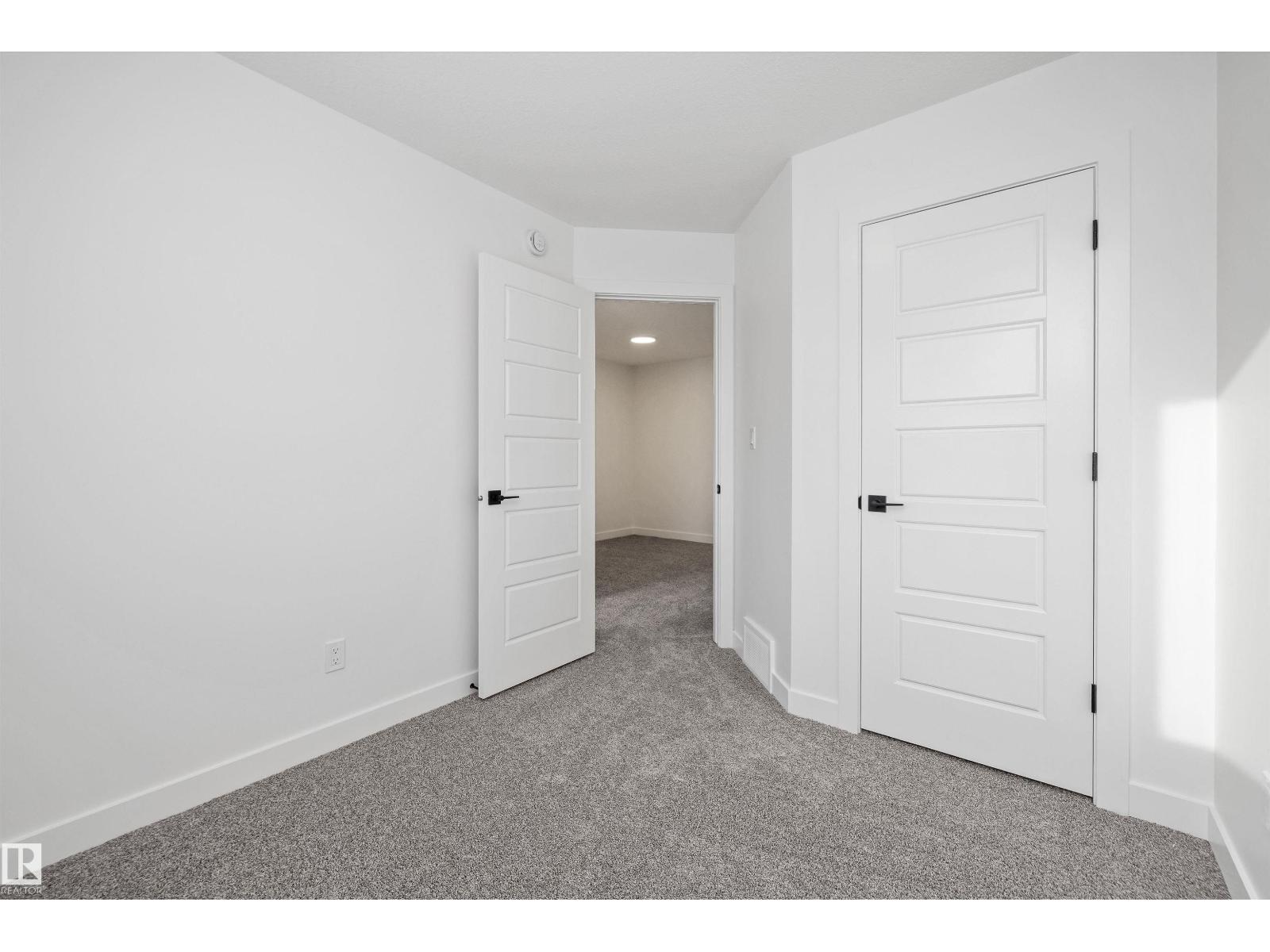18847 29 Av Nw Property Photo 27